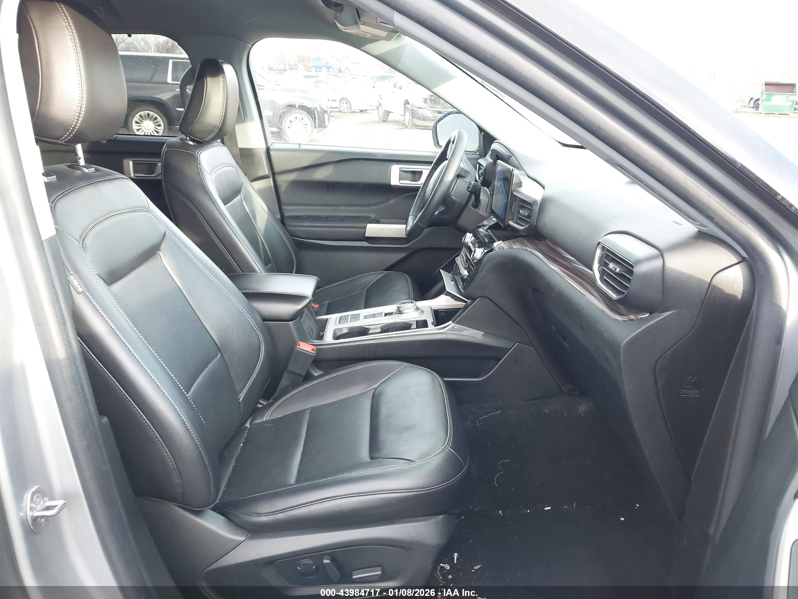 FORD EXPLORER image 5