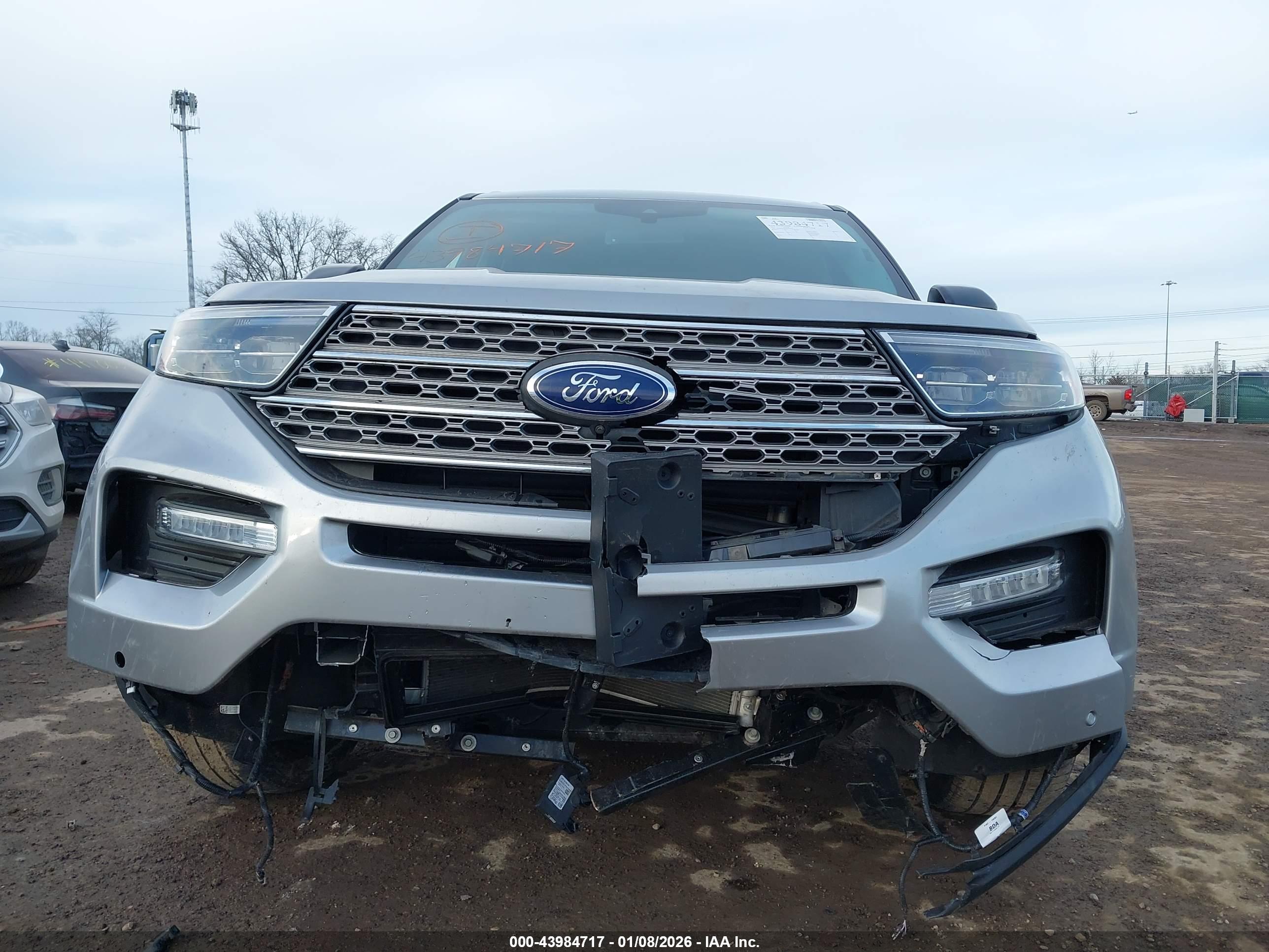 FORD EXPLORER image 6