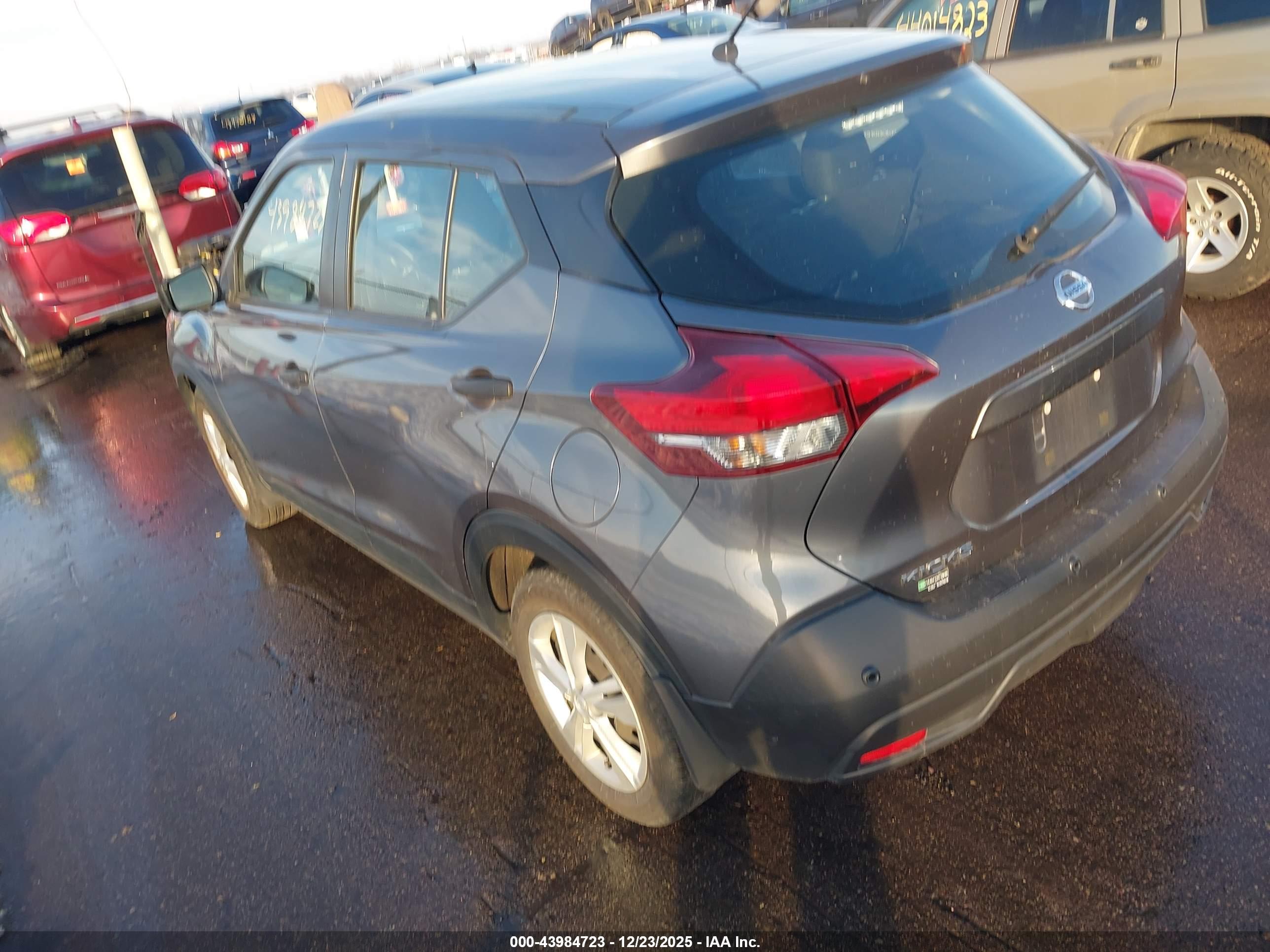 NISSAN KICKS image 3