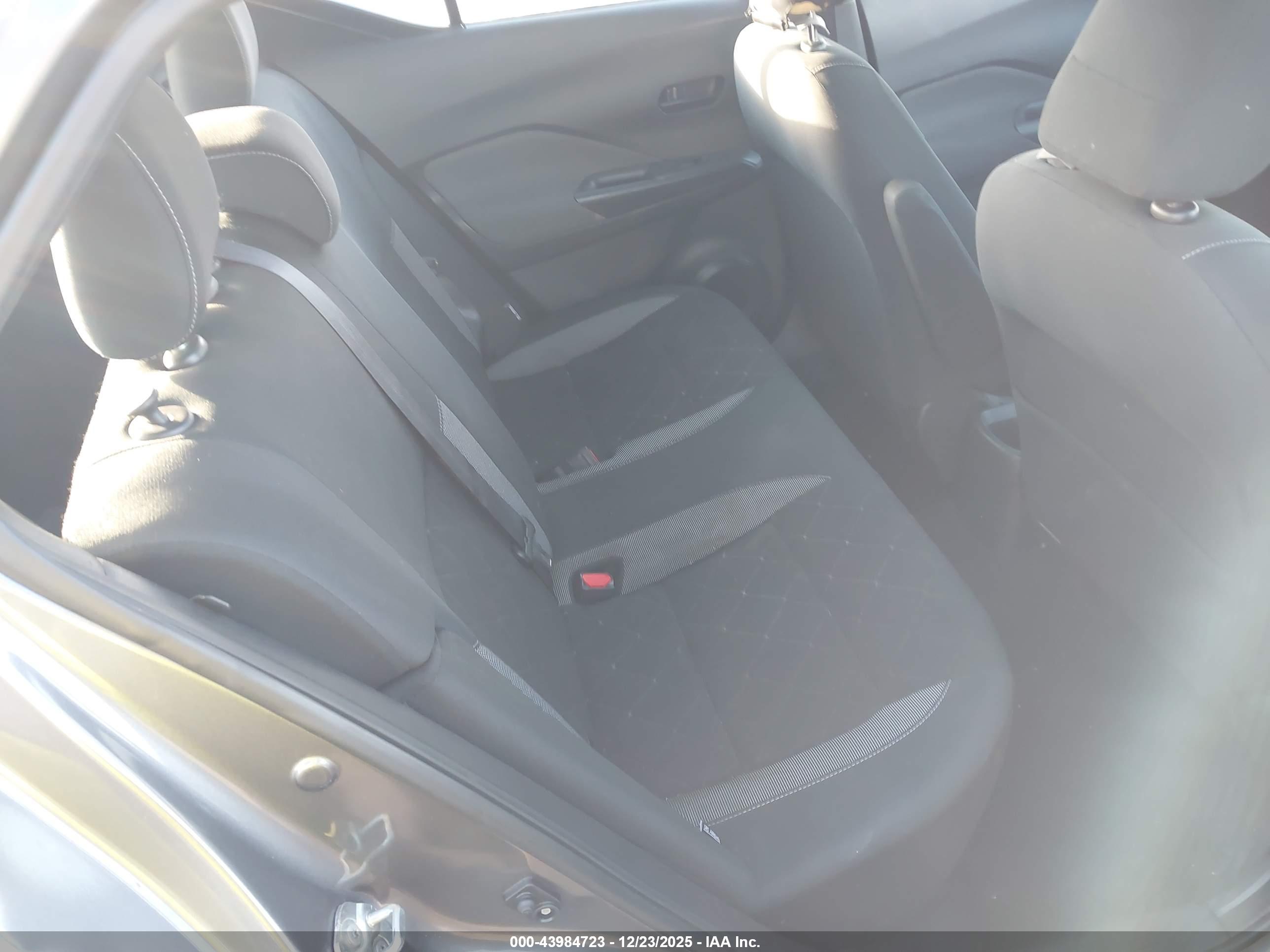 NISSAN KICKS image 8