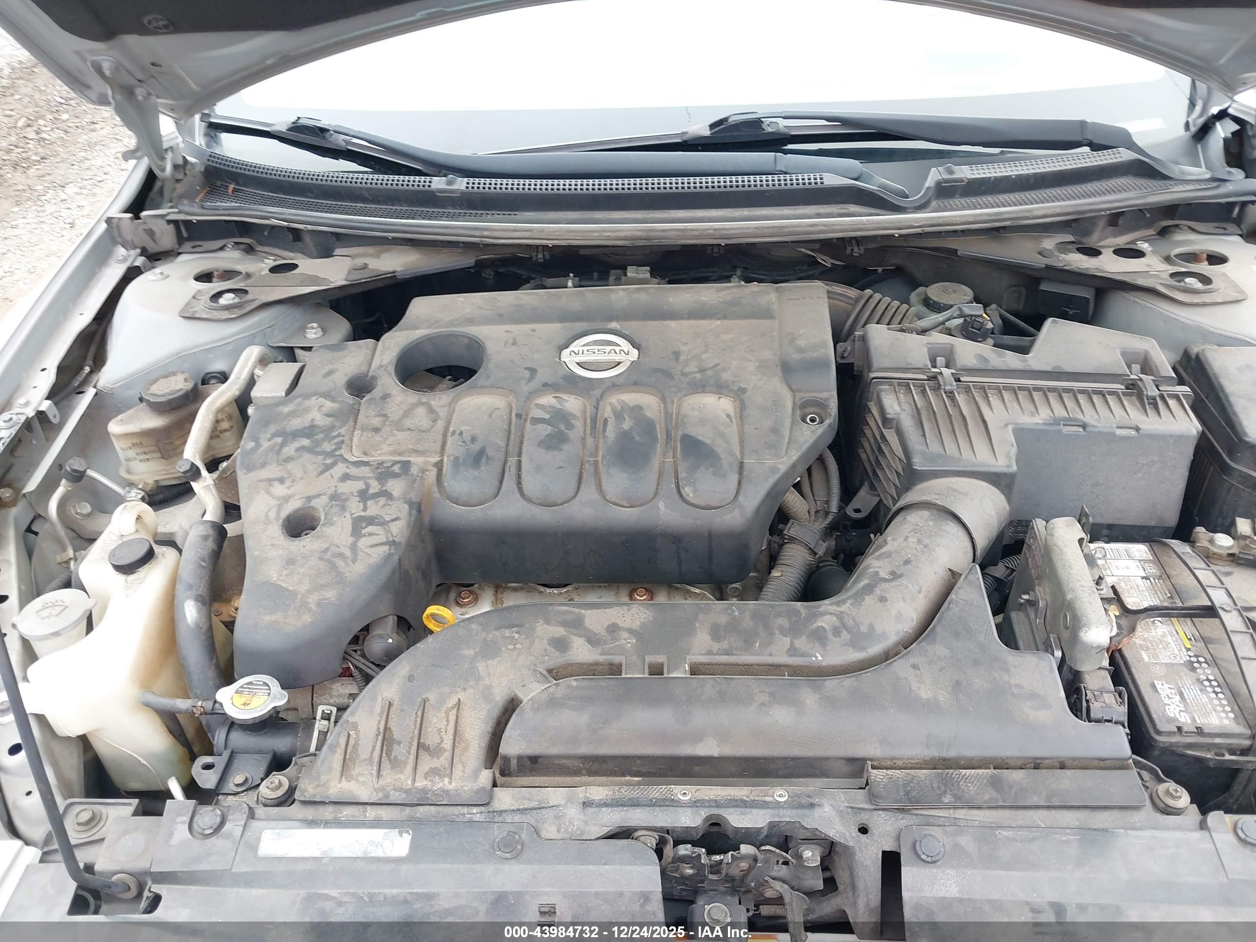 NISSAN ALTIMA image 10