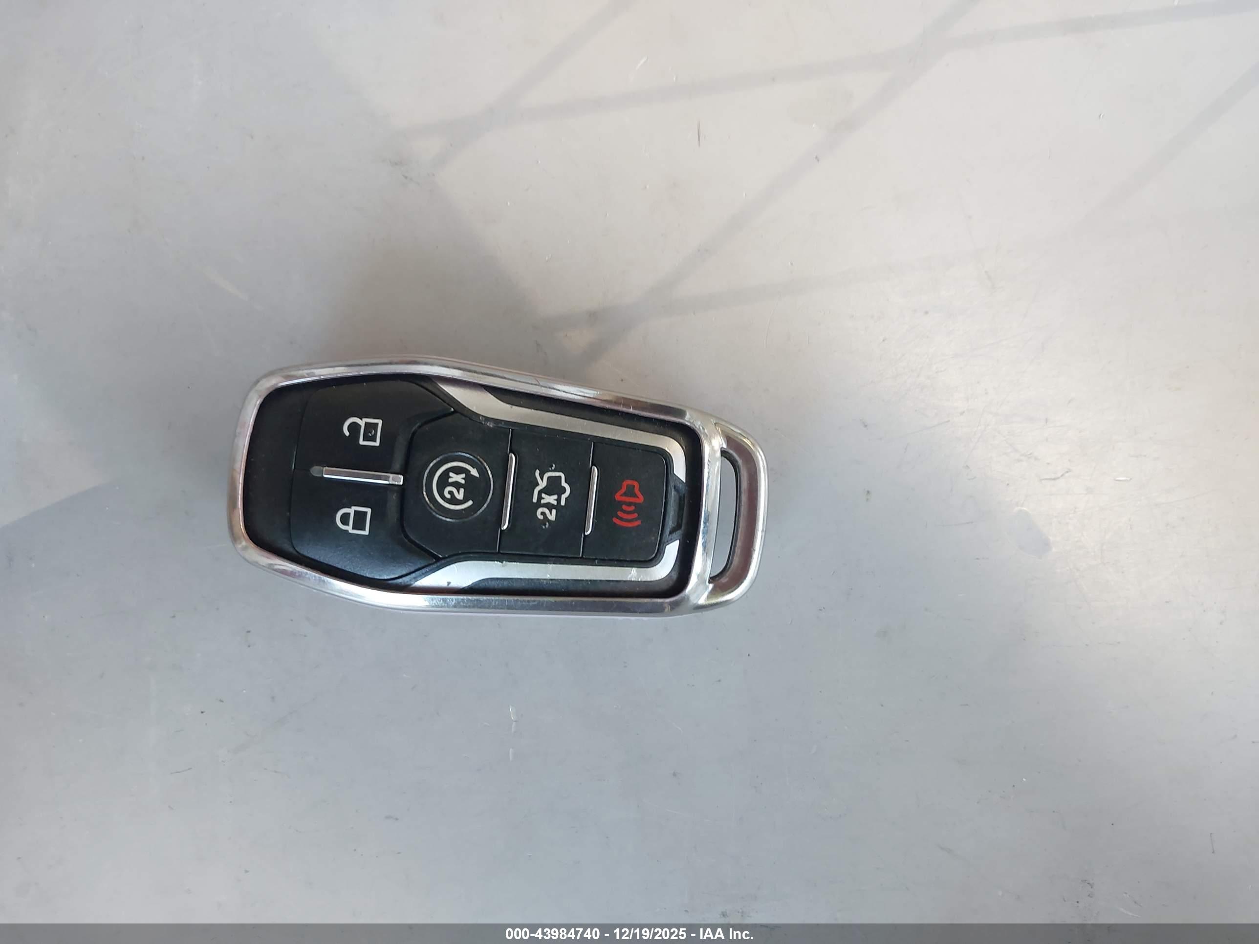 FORD EXPLORER image 11