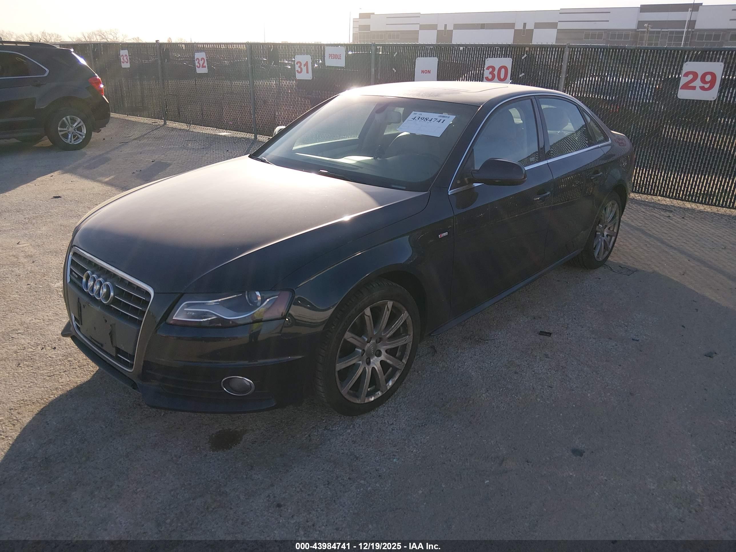 AUDI A4 image 2