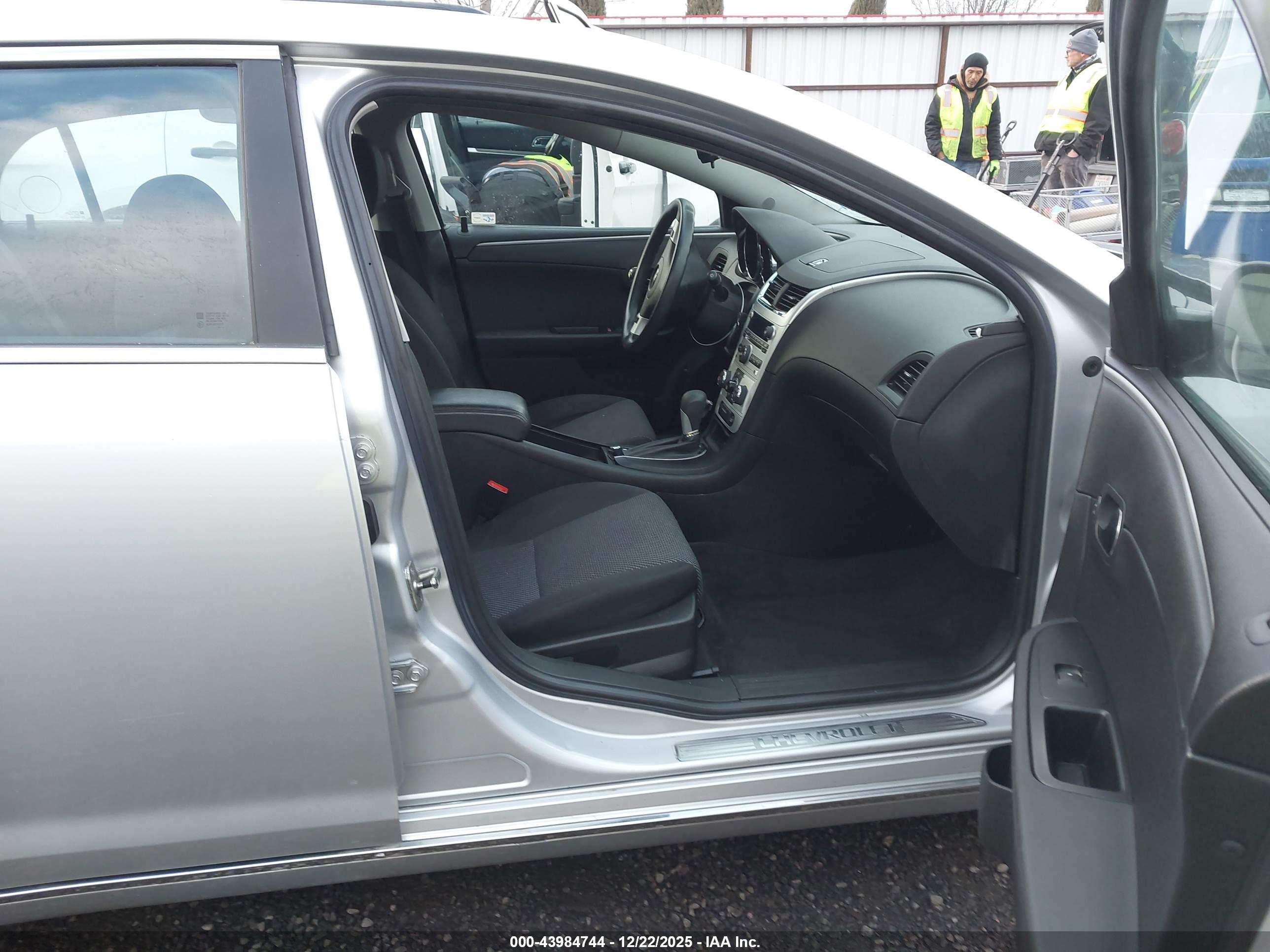 CHEVROLET MALIBU image 5