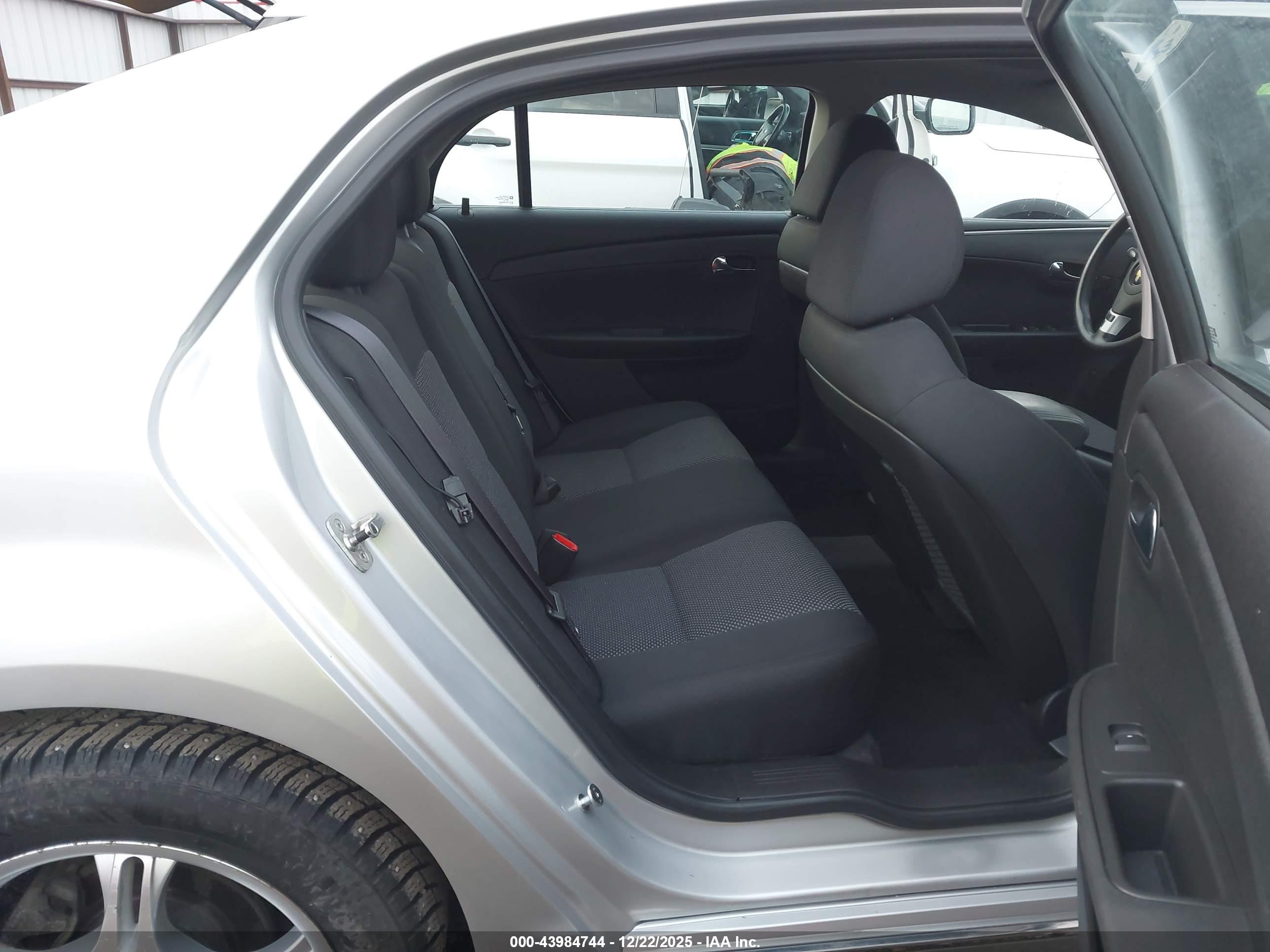 CHEVROLET MALIBU image 8