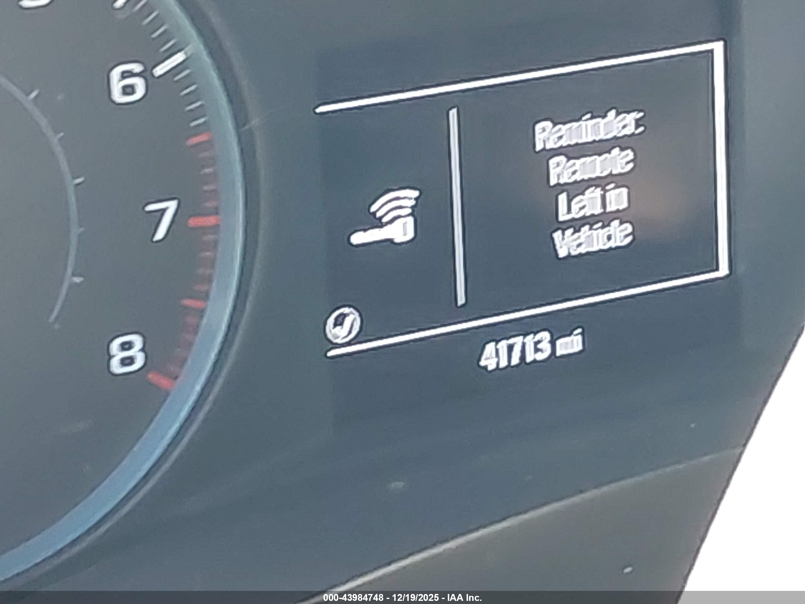 CHEVROLET TRAVERSE image 7