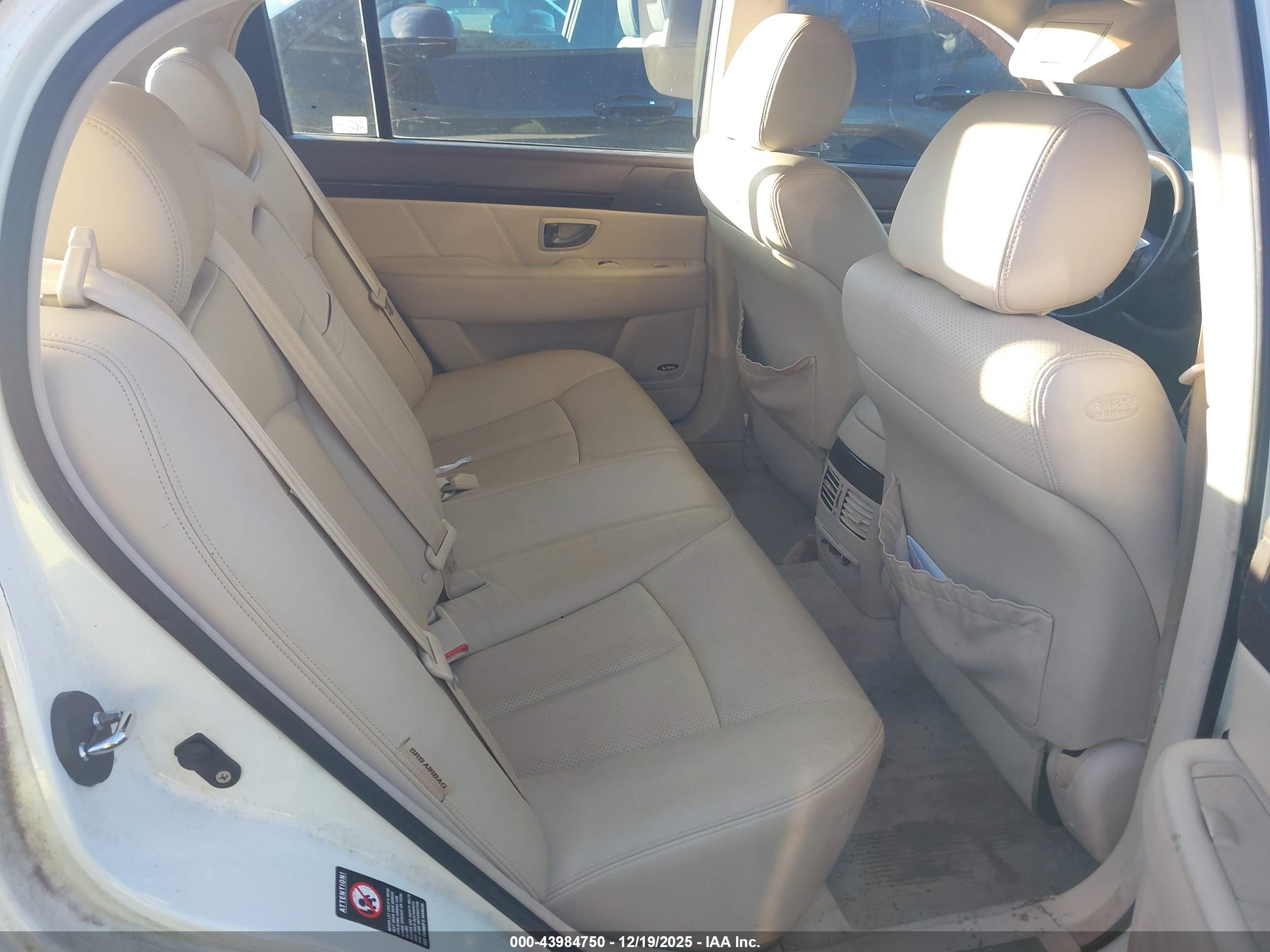 KIA AMANTI image 8