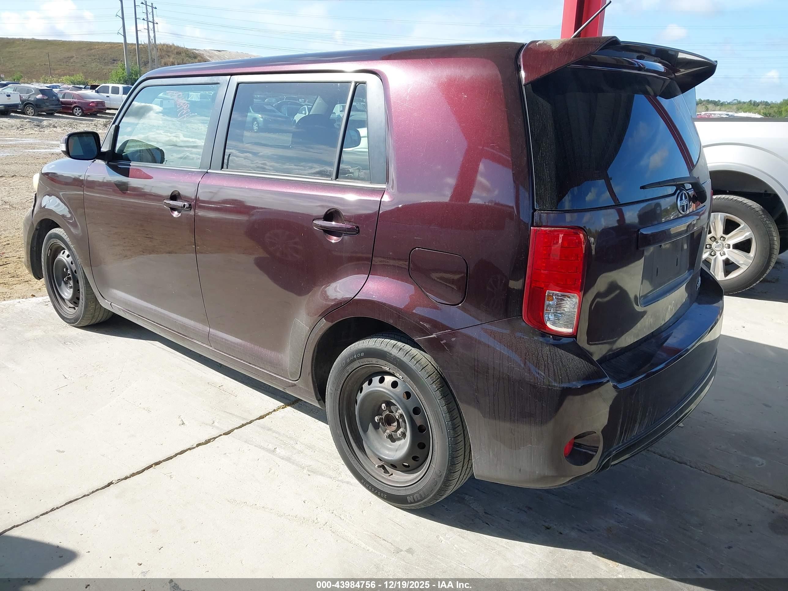 SCION XB image 3