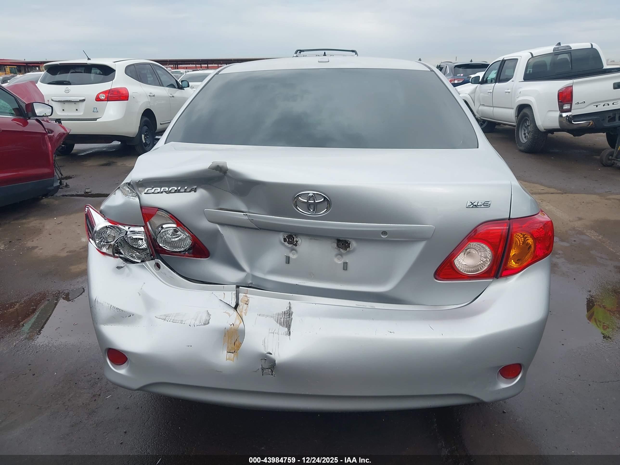TOYOTA COROLLA image 6
