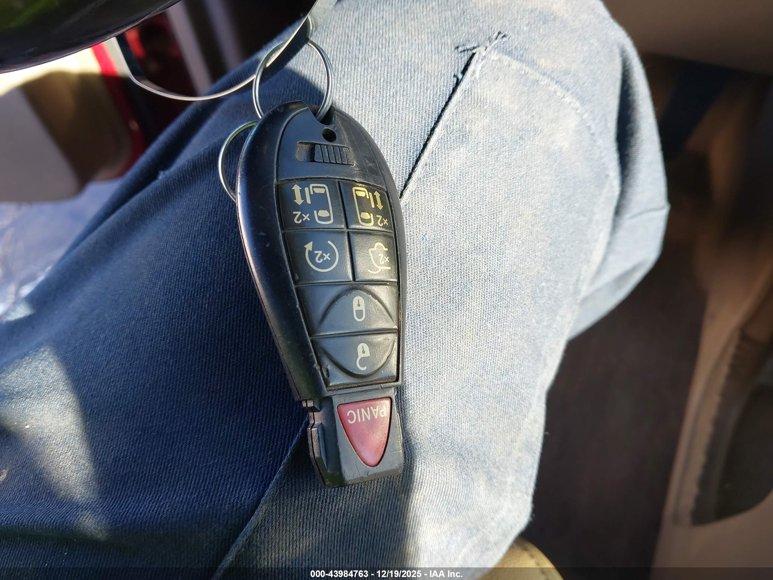 CHRYSLER TOWN image 11