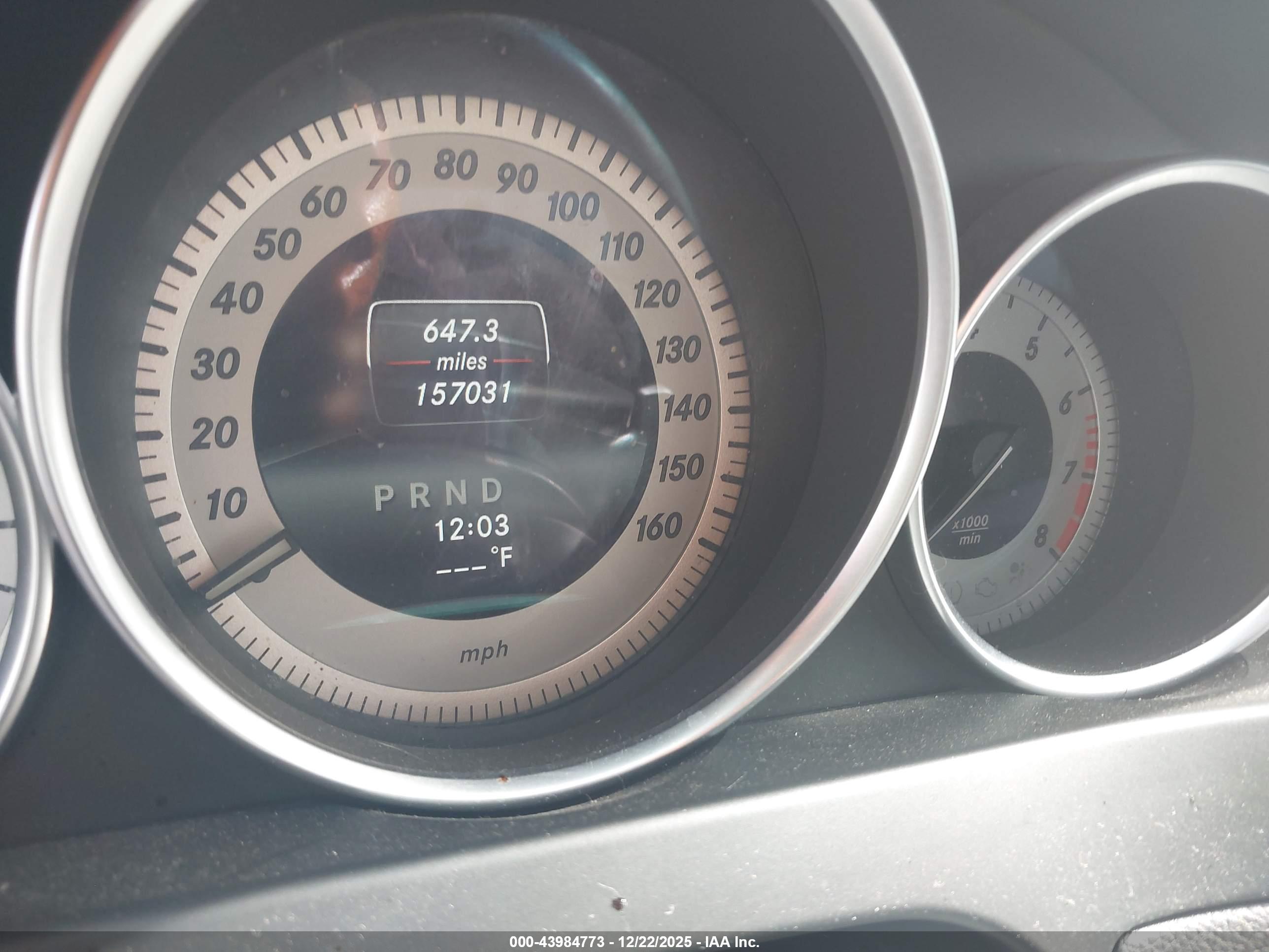 MERCEDES-BENZ C-CLASS image 7