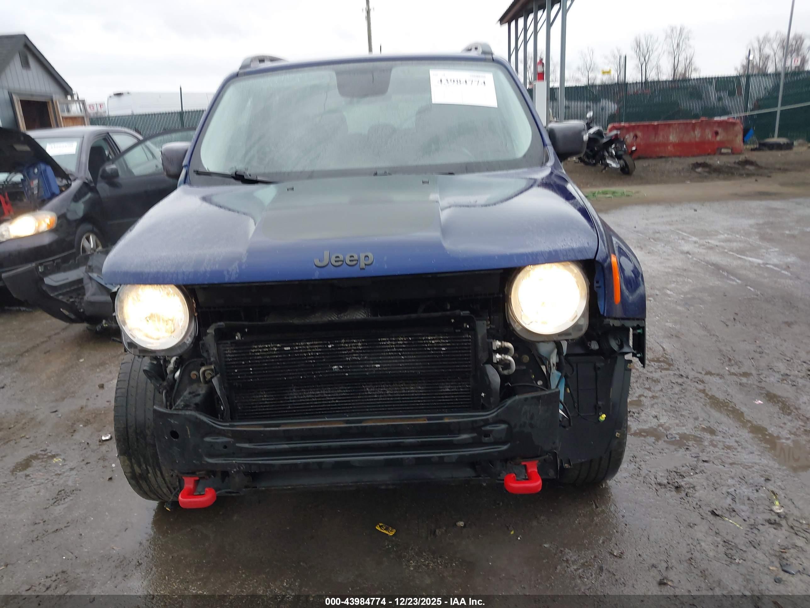 JEEP RENEGADE image 6