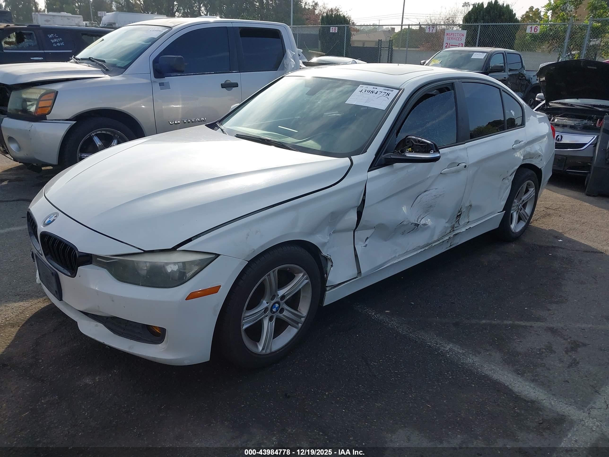 BMW 320I image 2