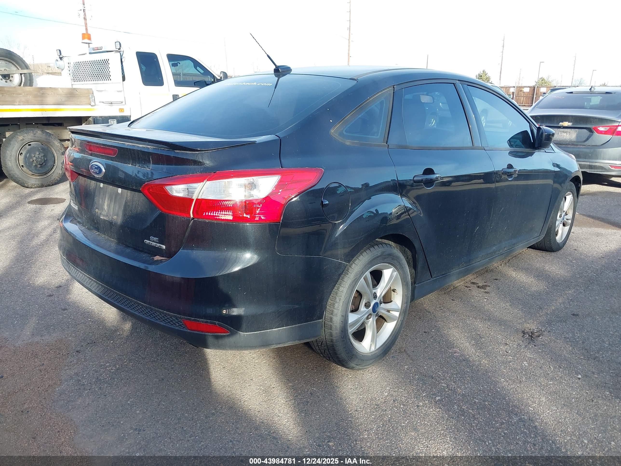FORD FOCUS image 4
