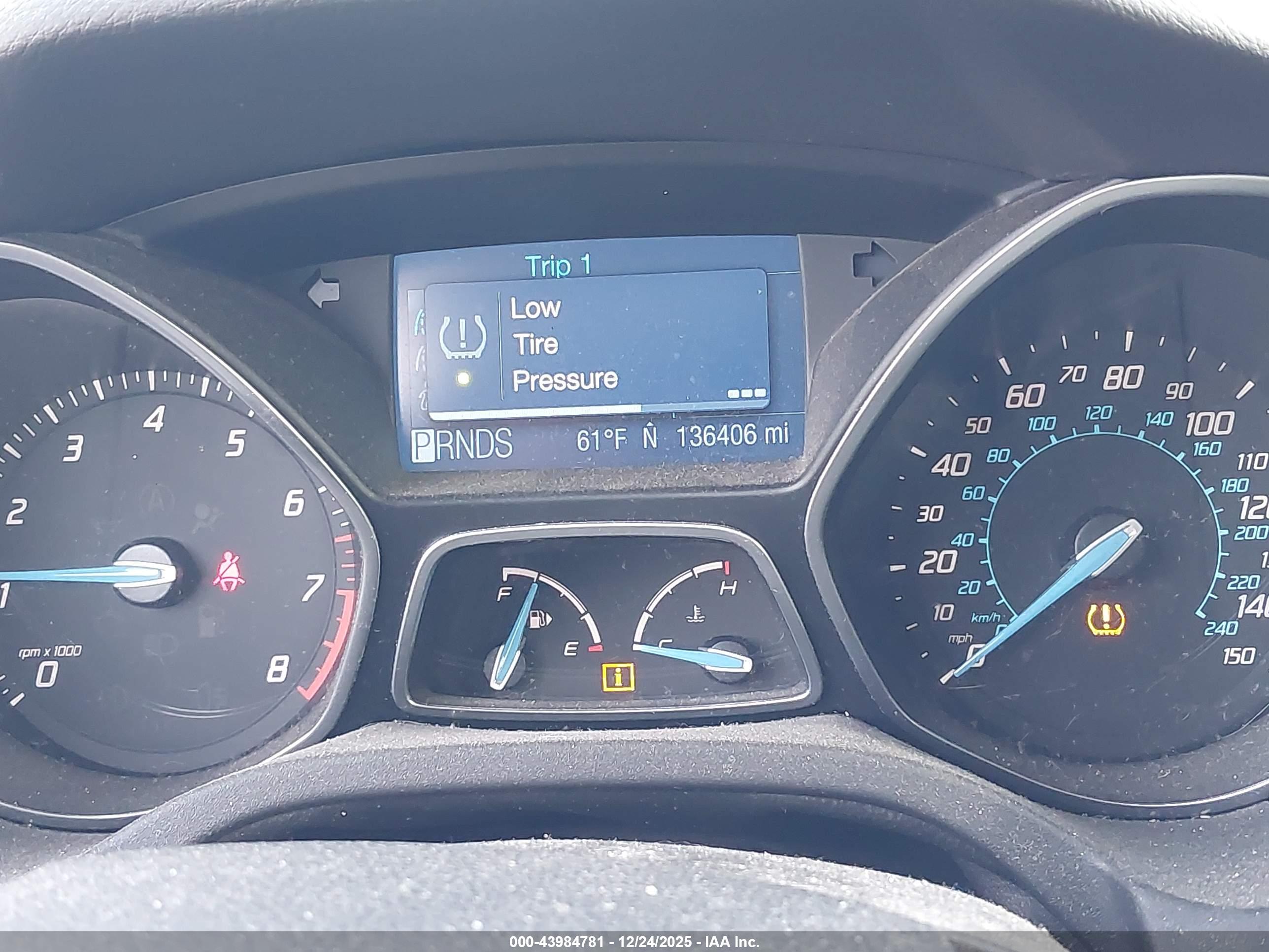 FORD FOCUS image 7