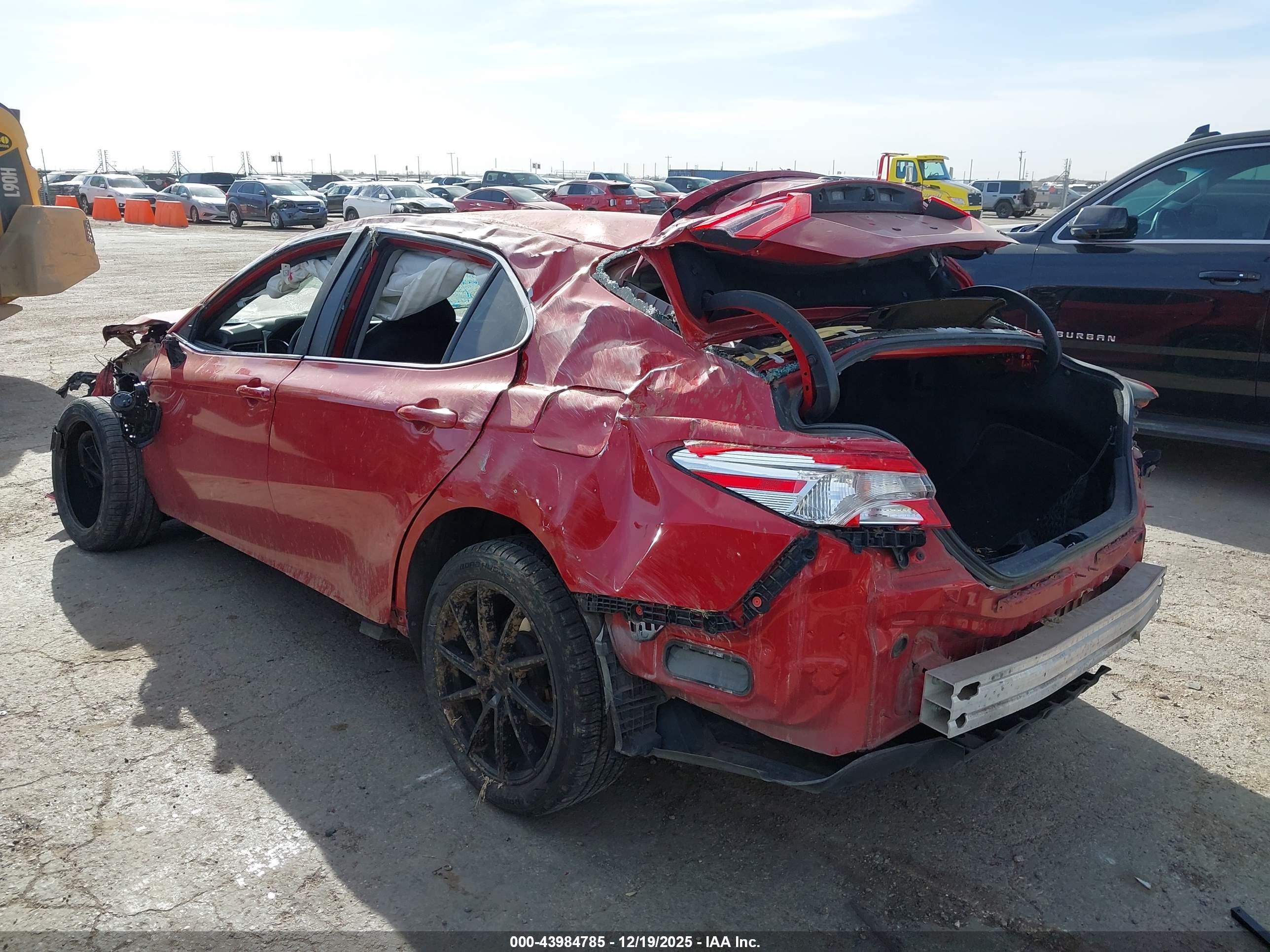 TOYOTA CAMRY image 3