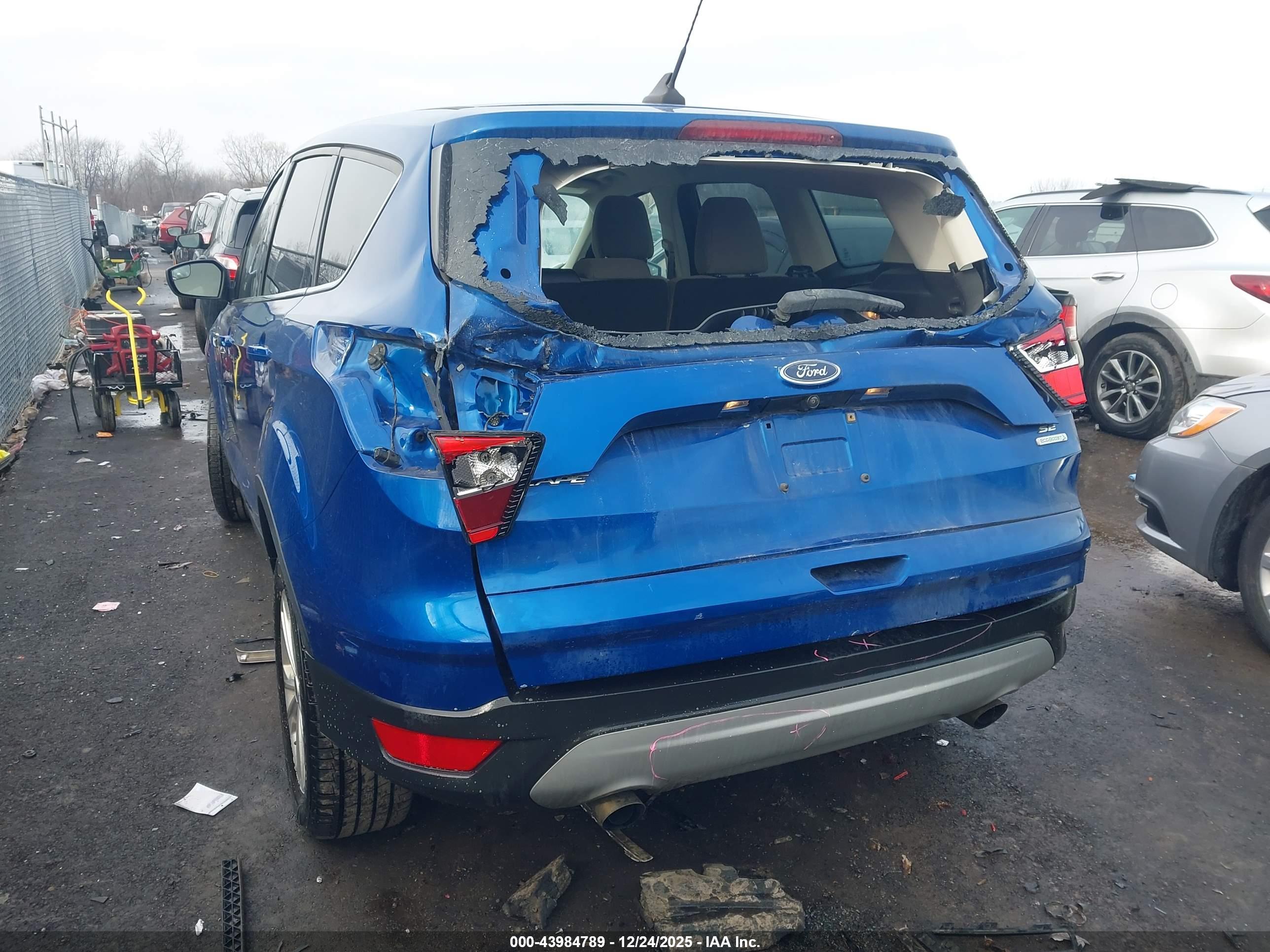 FORD ESCAPE image 6
