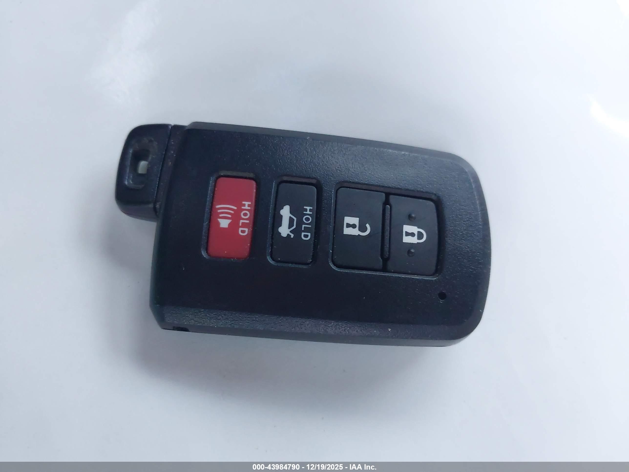 TOYOTA CAMRY image 11