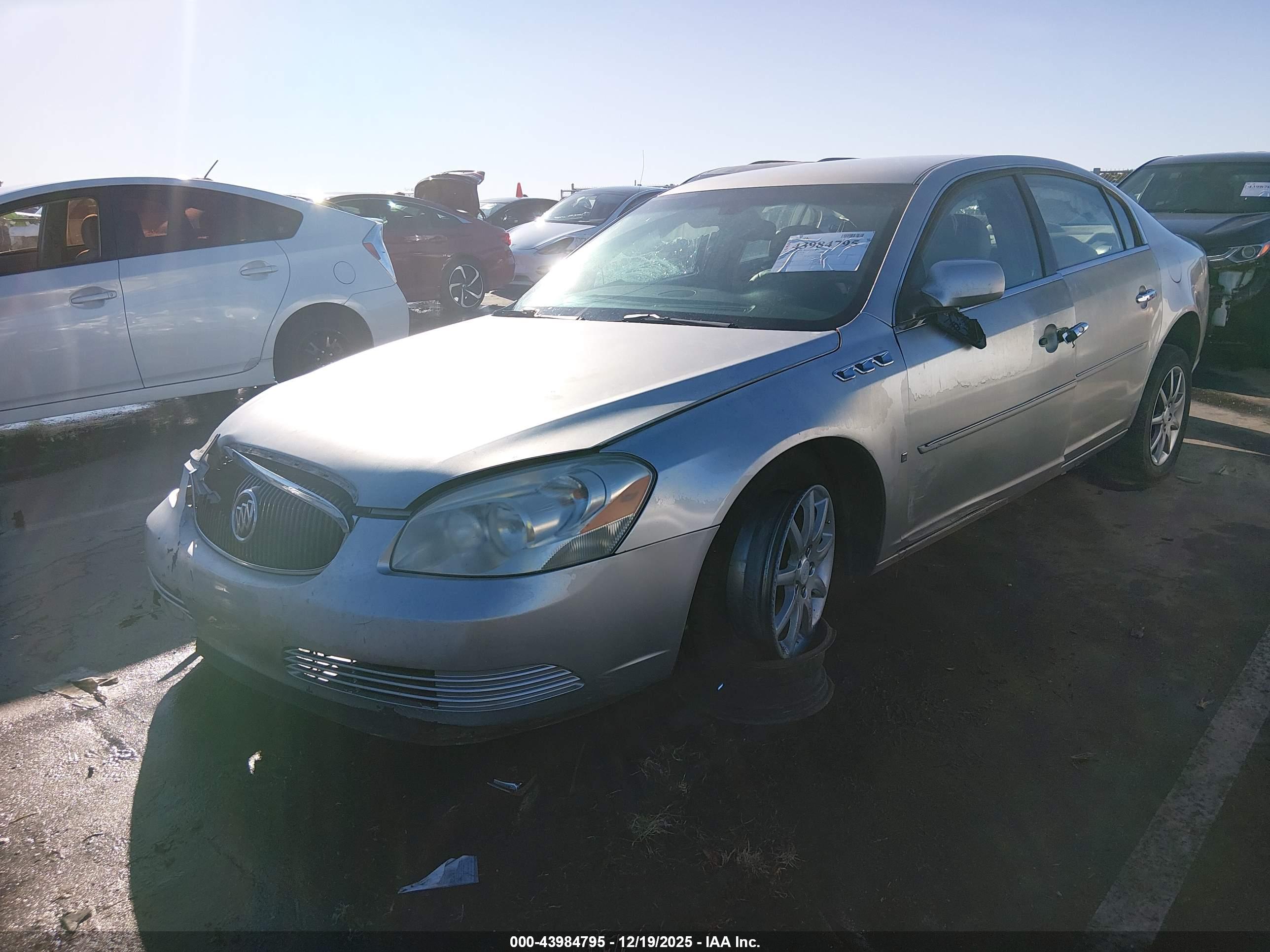 BUICK LUCERNE image 2