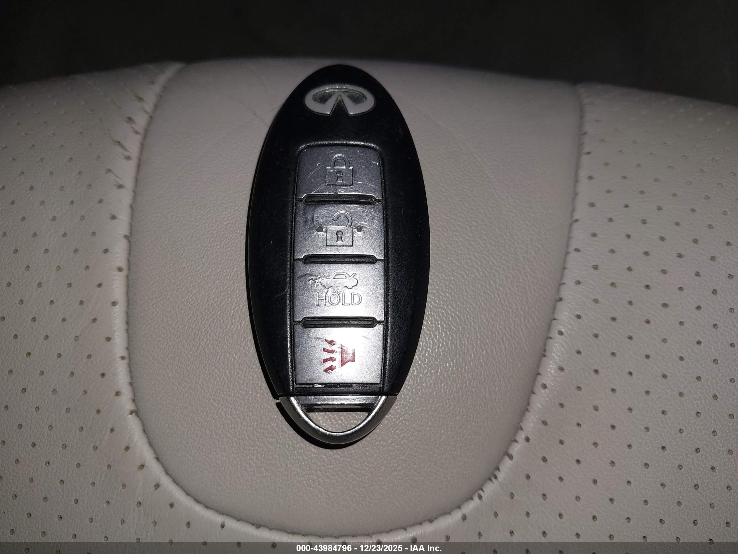 INFINITI Q60 image 11