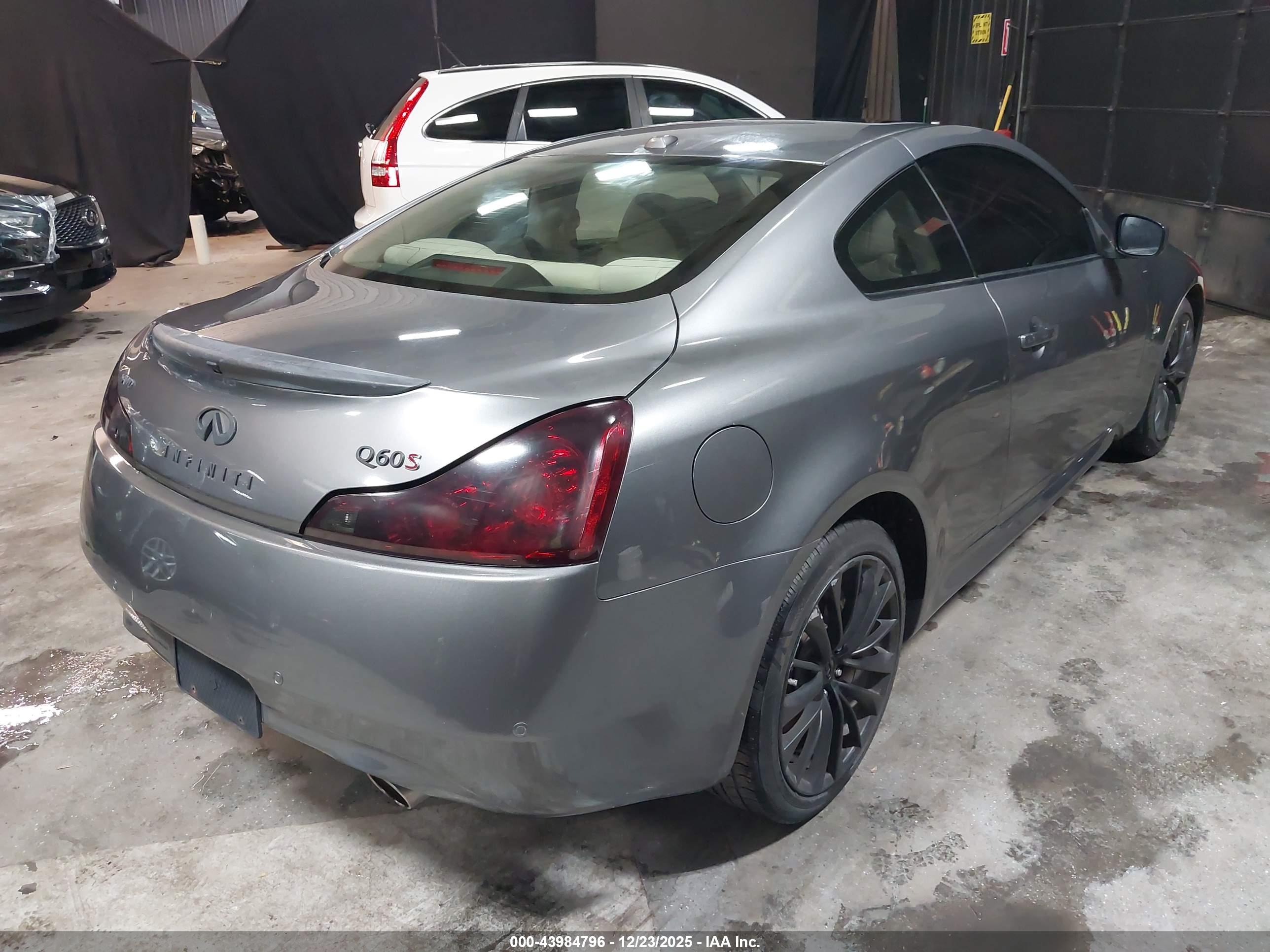 INFINITI Q60 image 4