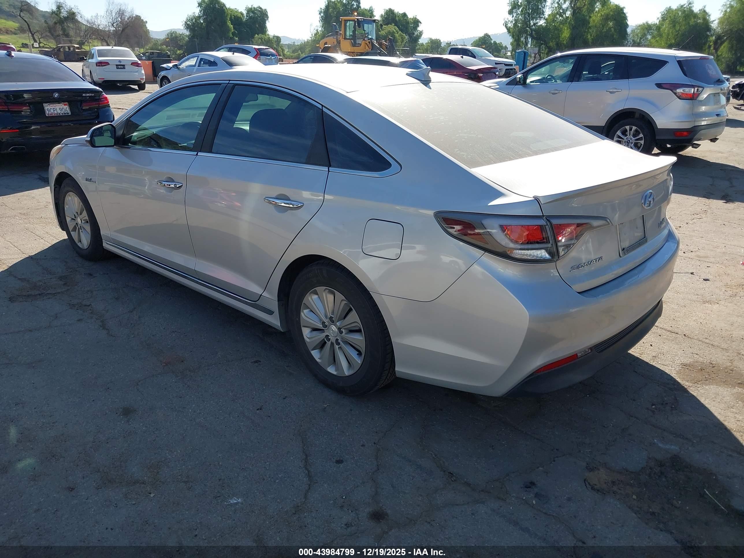 HYUNDAI SONATA image 3