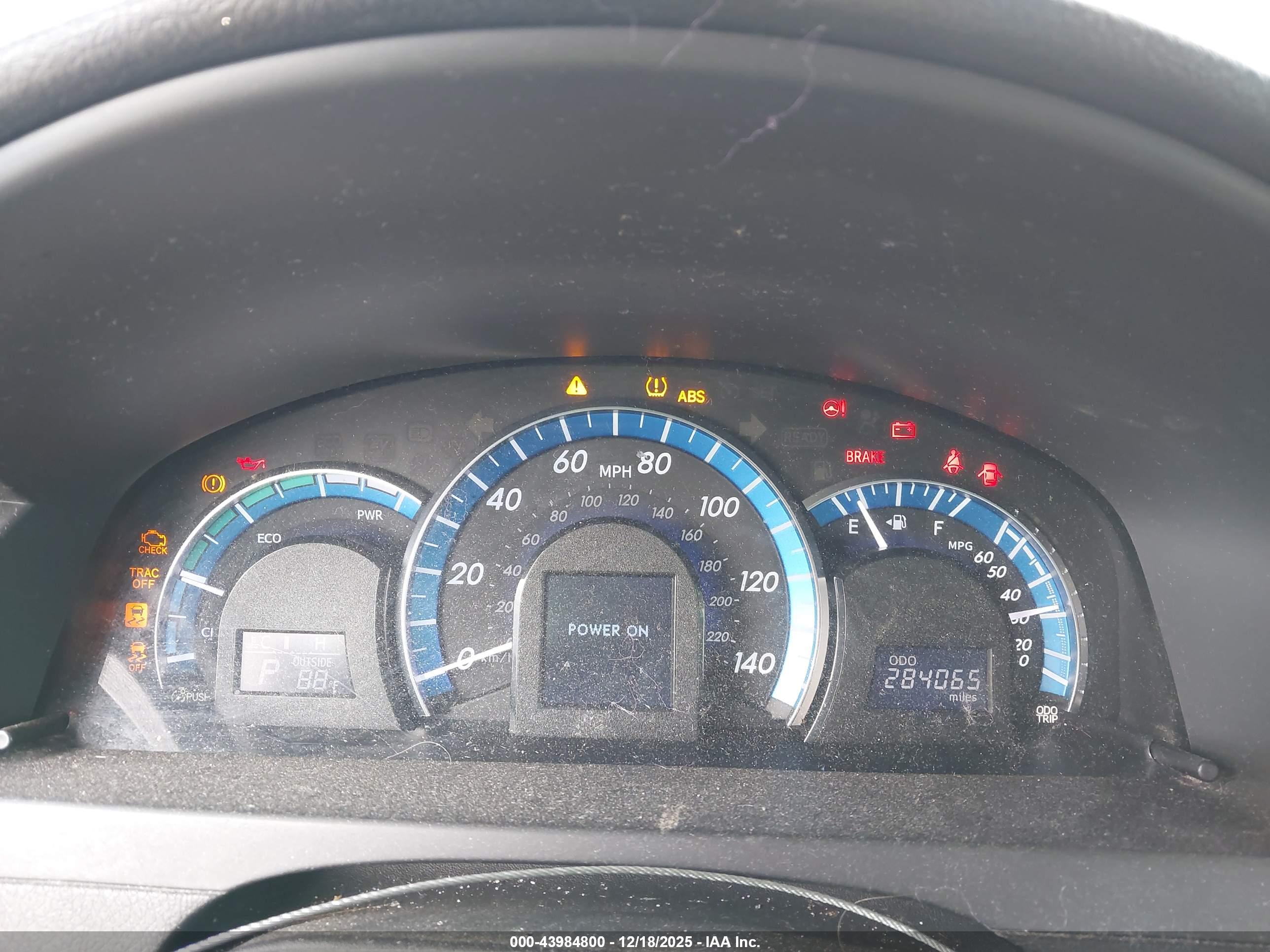 TOYOTA CAMRY image 7