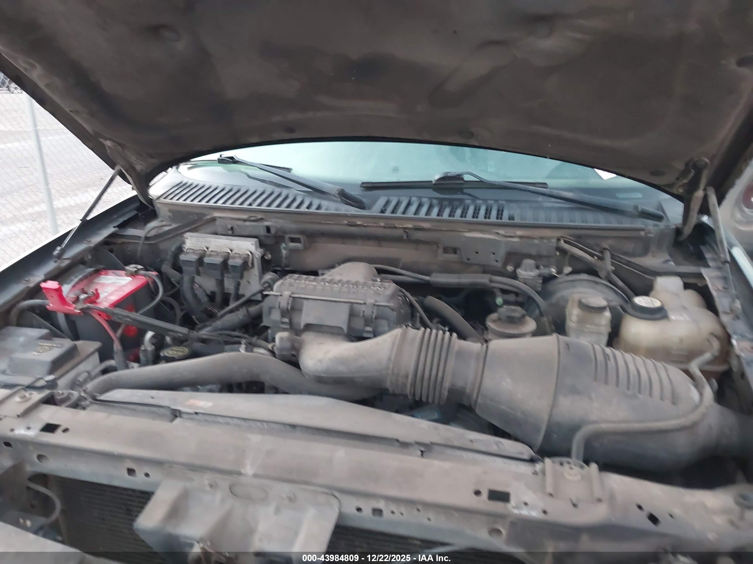 FORD EXPEDITION image 10
