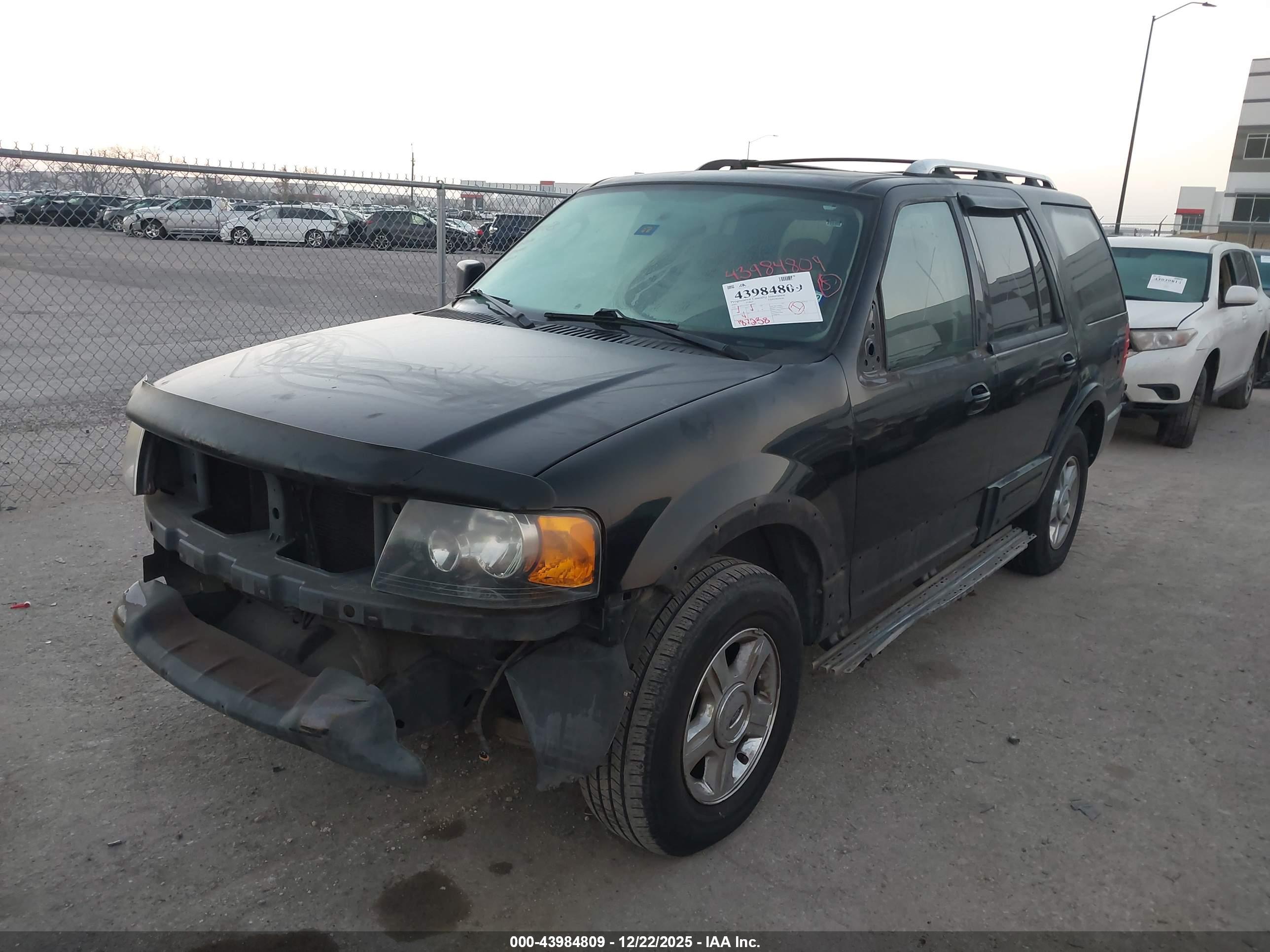 FORD EXPEDITION image 2