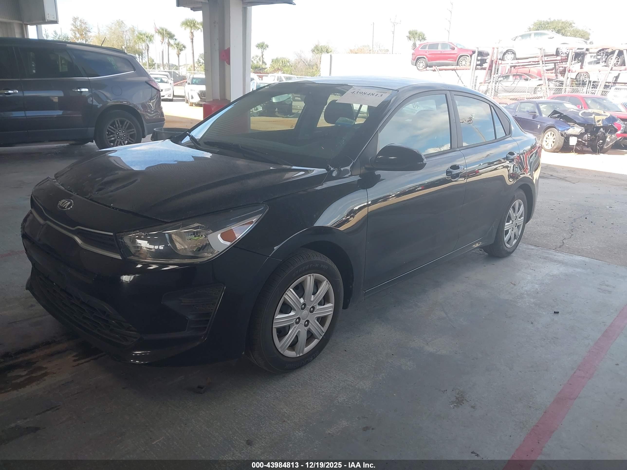 KIA RIO image 2