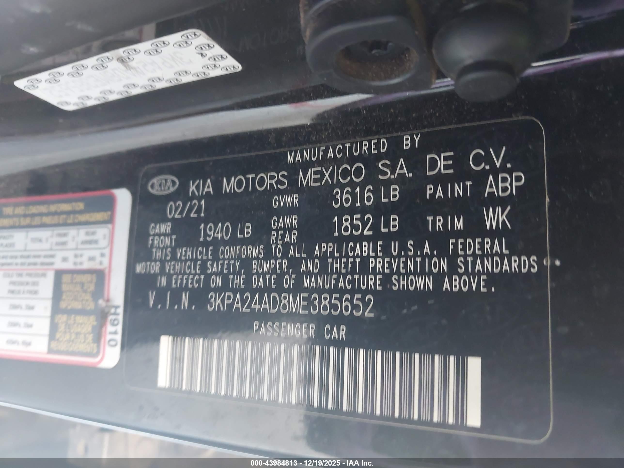 KIA RIO image 9