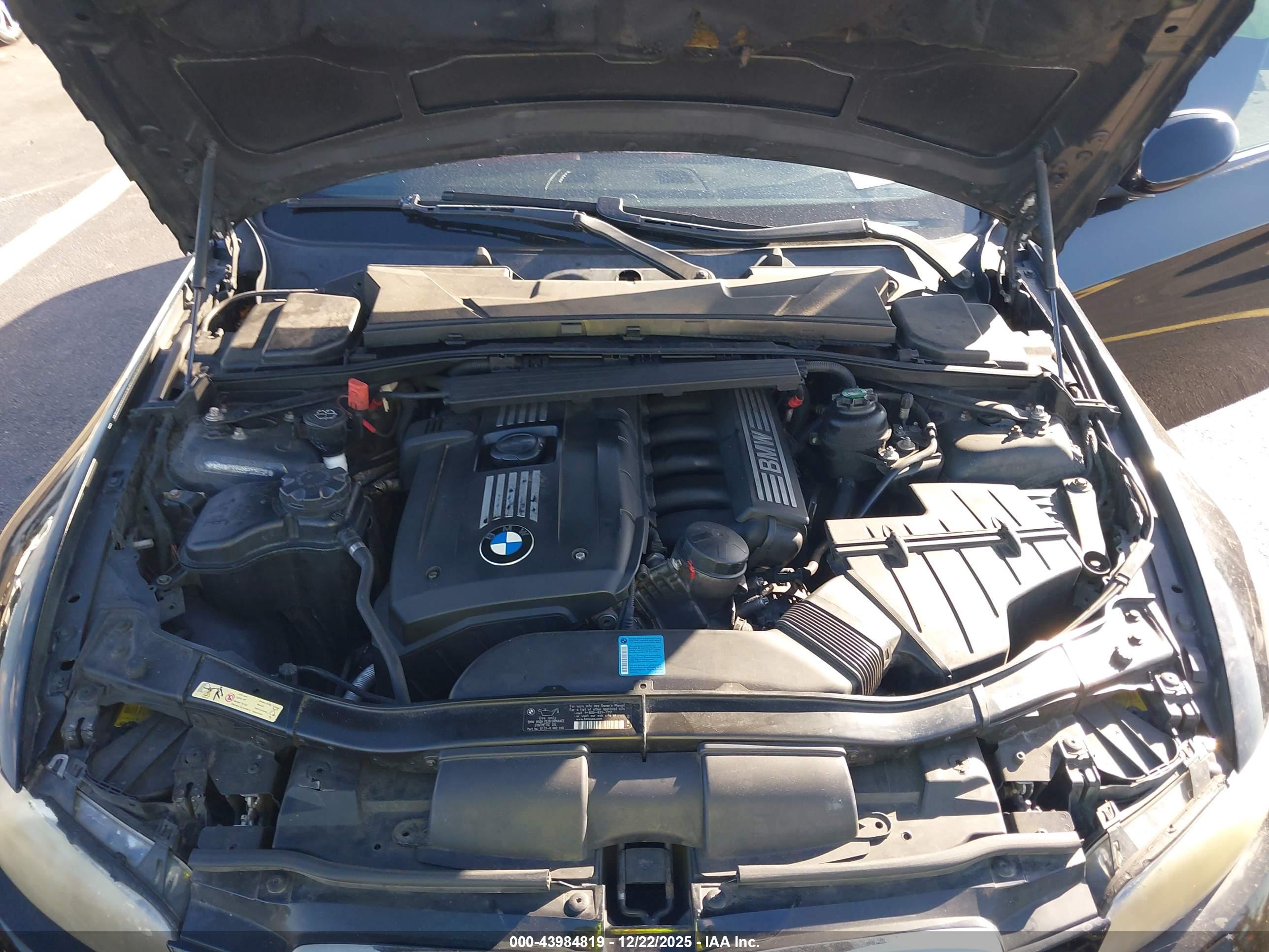 BMW 328XI image 10