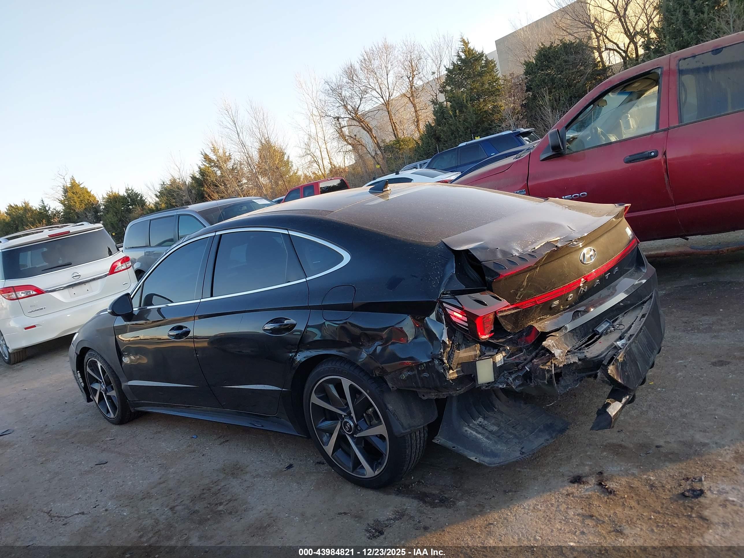 HYUNDAI SONATA image 3