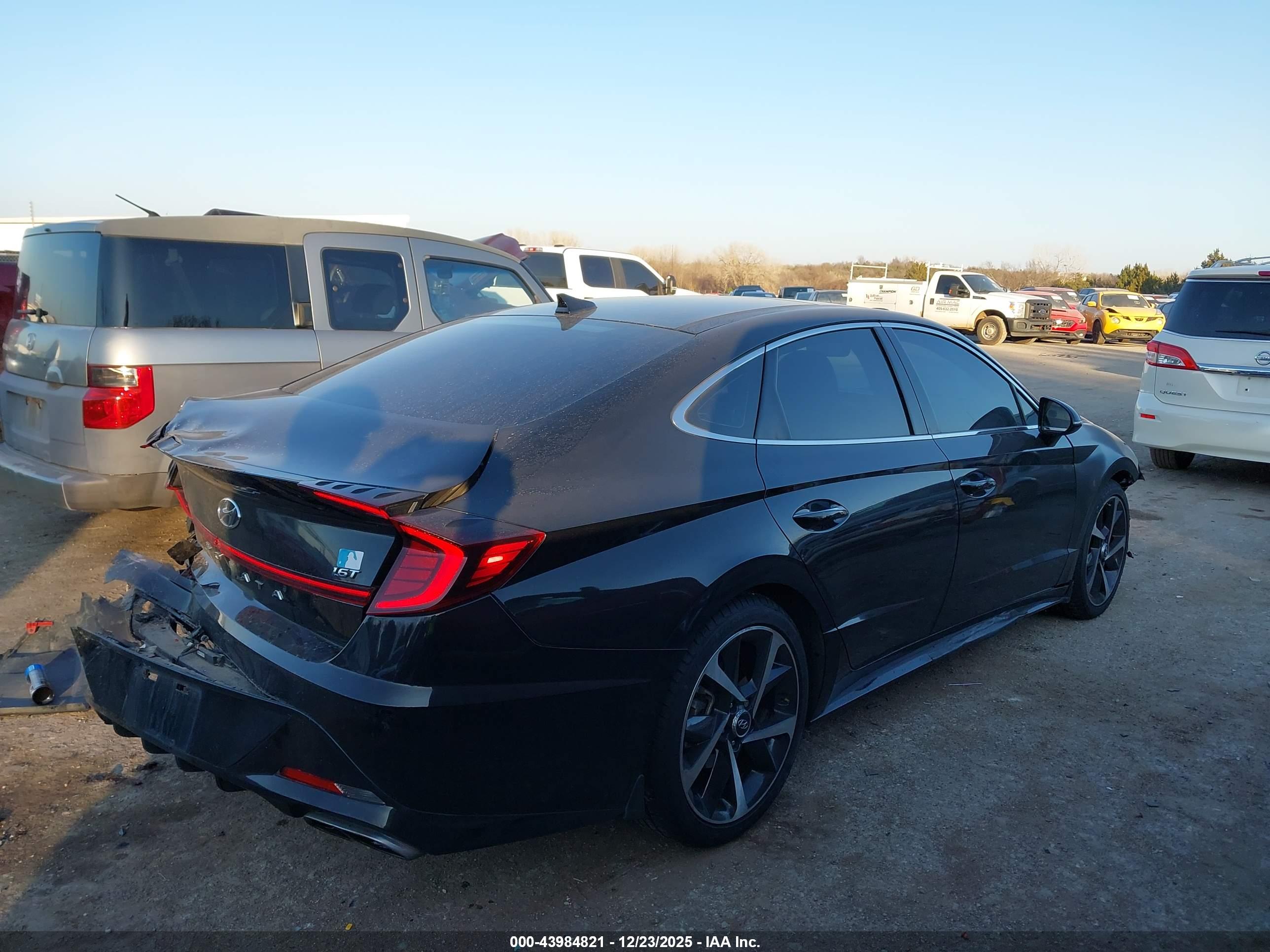 HYUNDAI SONATA image 4