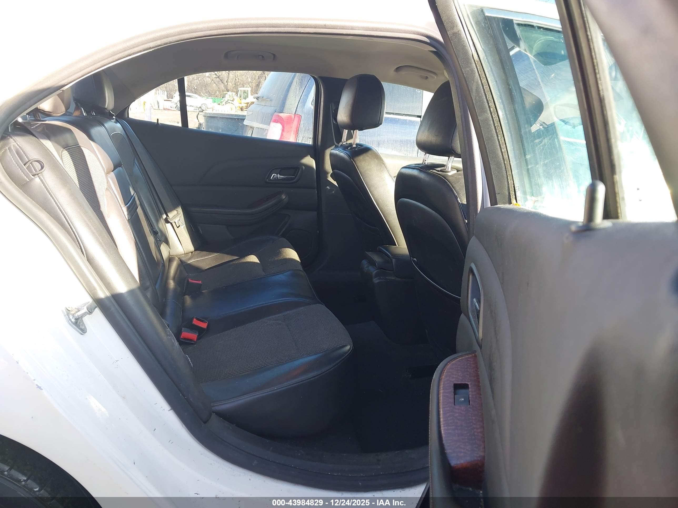 CHEVROLET MALIBU image 8