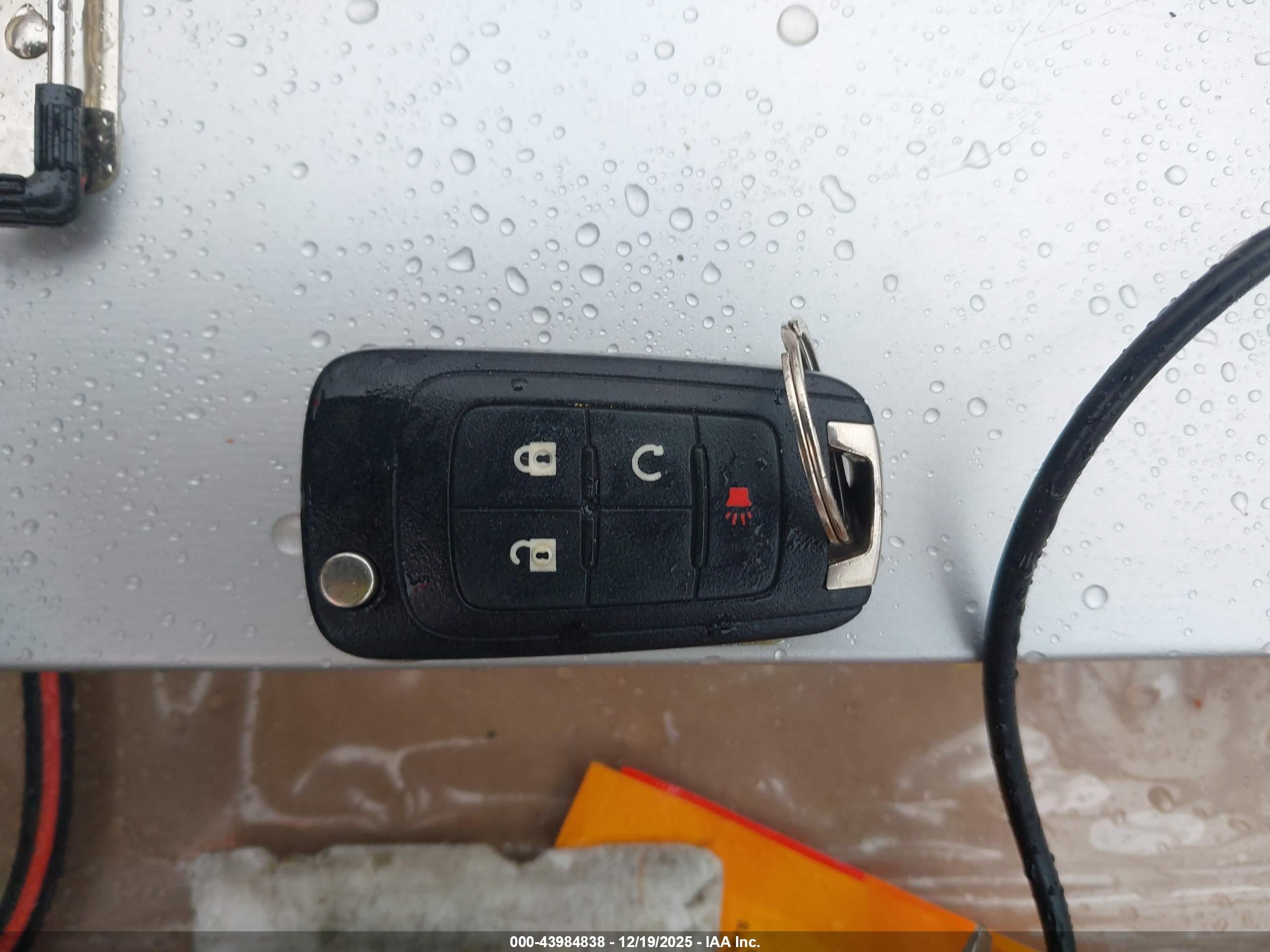 CHEVROLET EQUINOX image 11