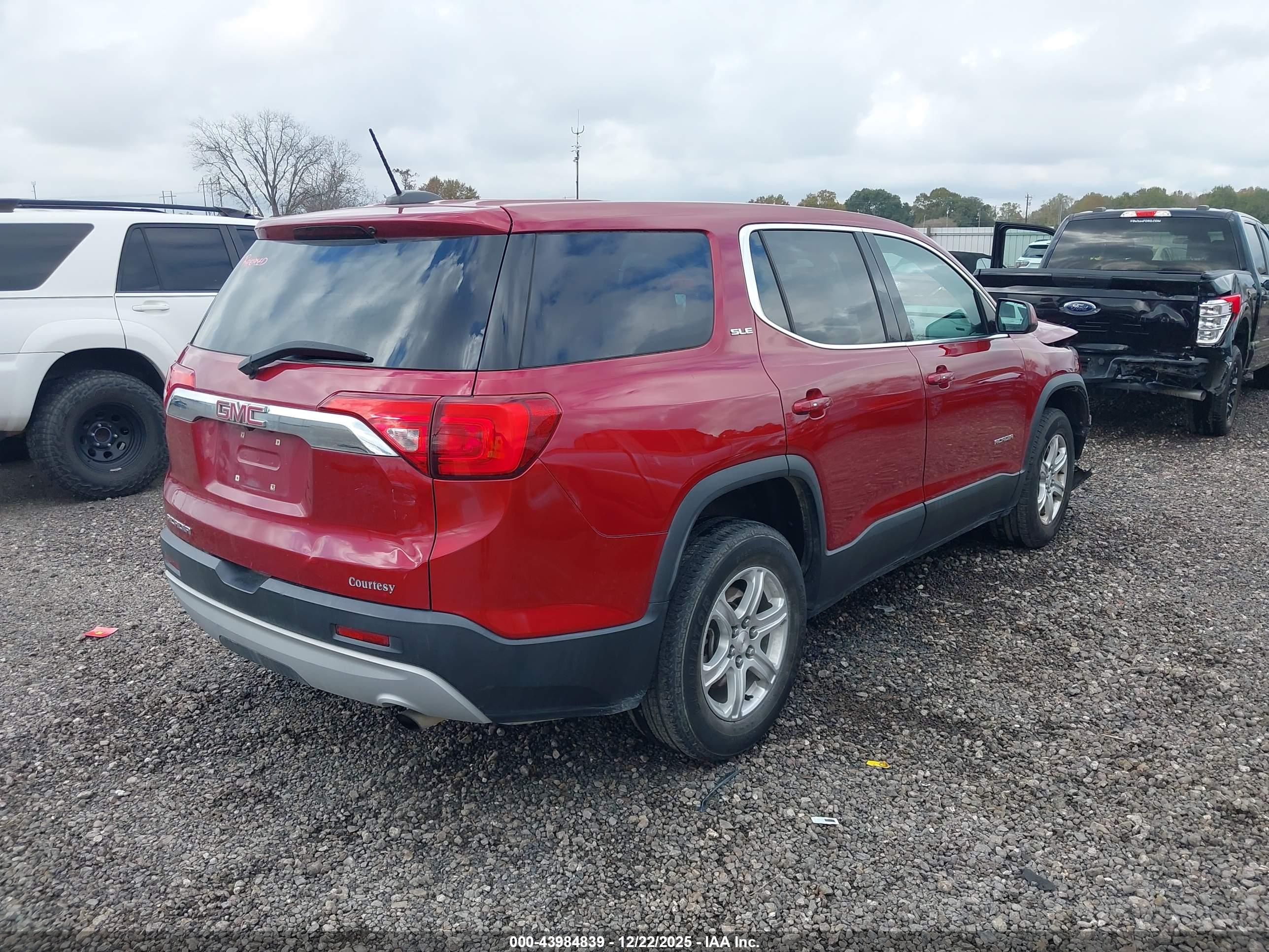 GMC ACADIA image 4