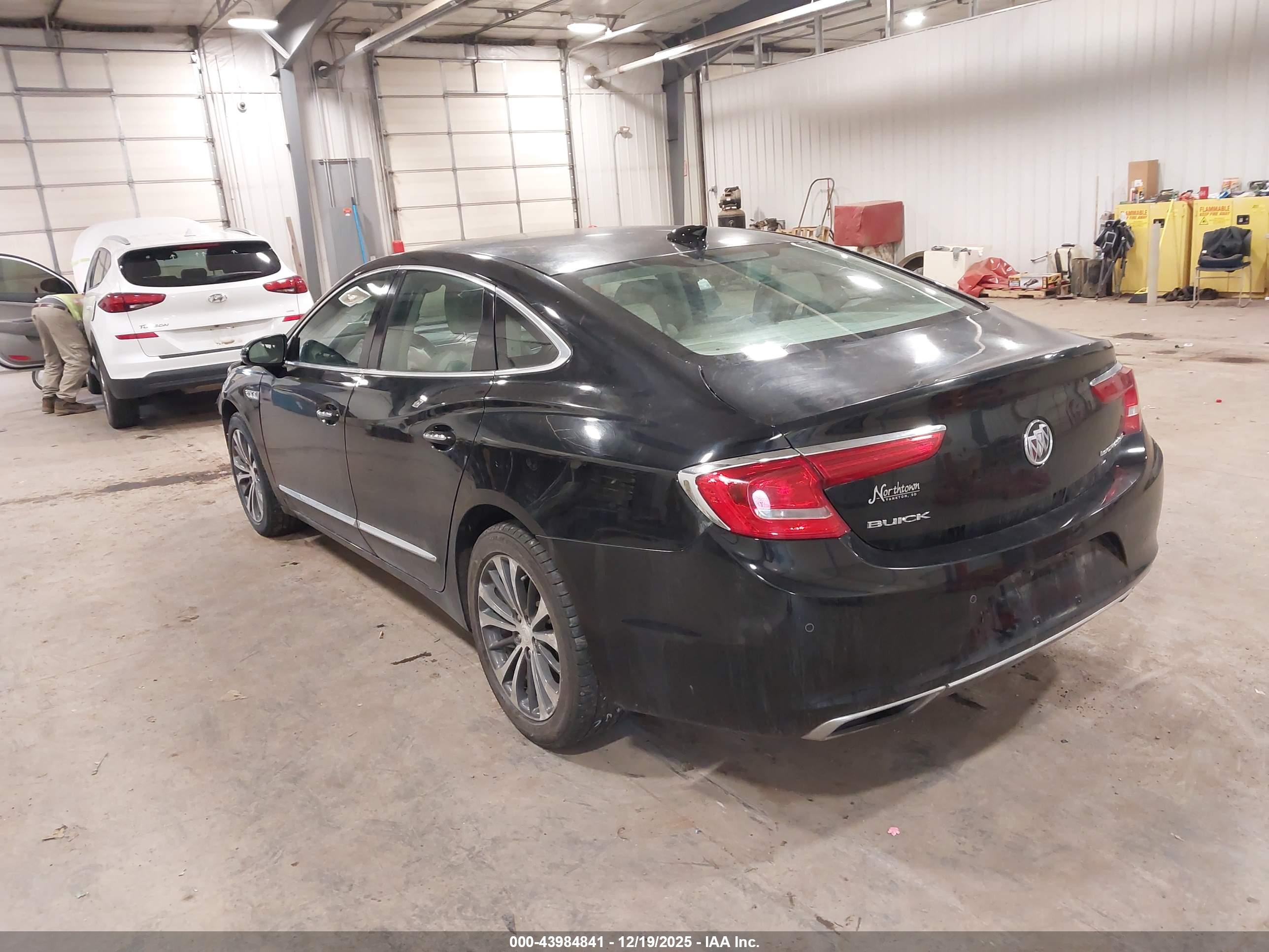 BUICK LACROSSE image 3
