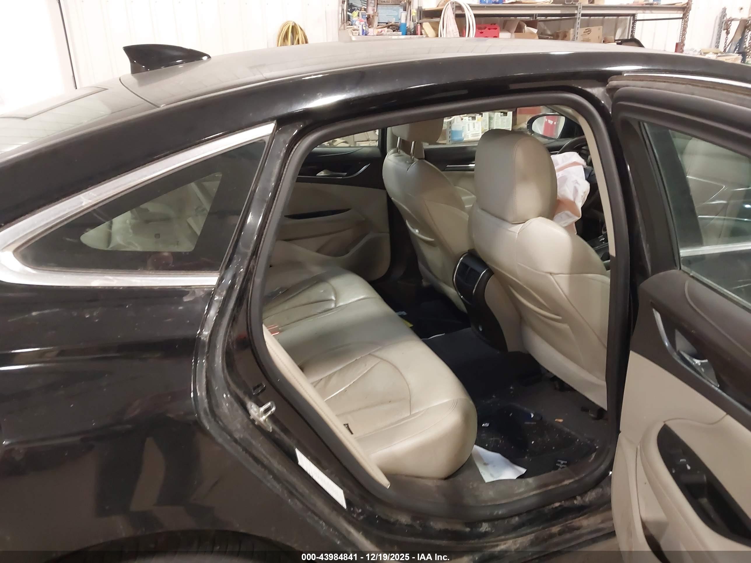 BUICK LACROSSE image 8