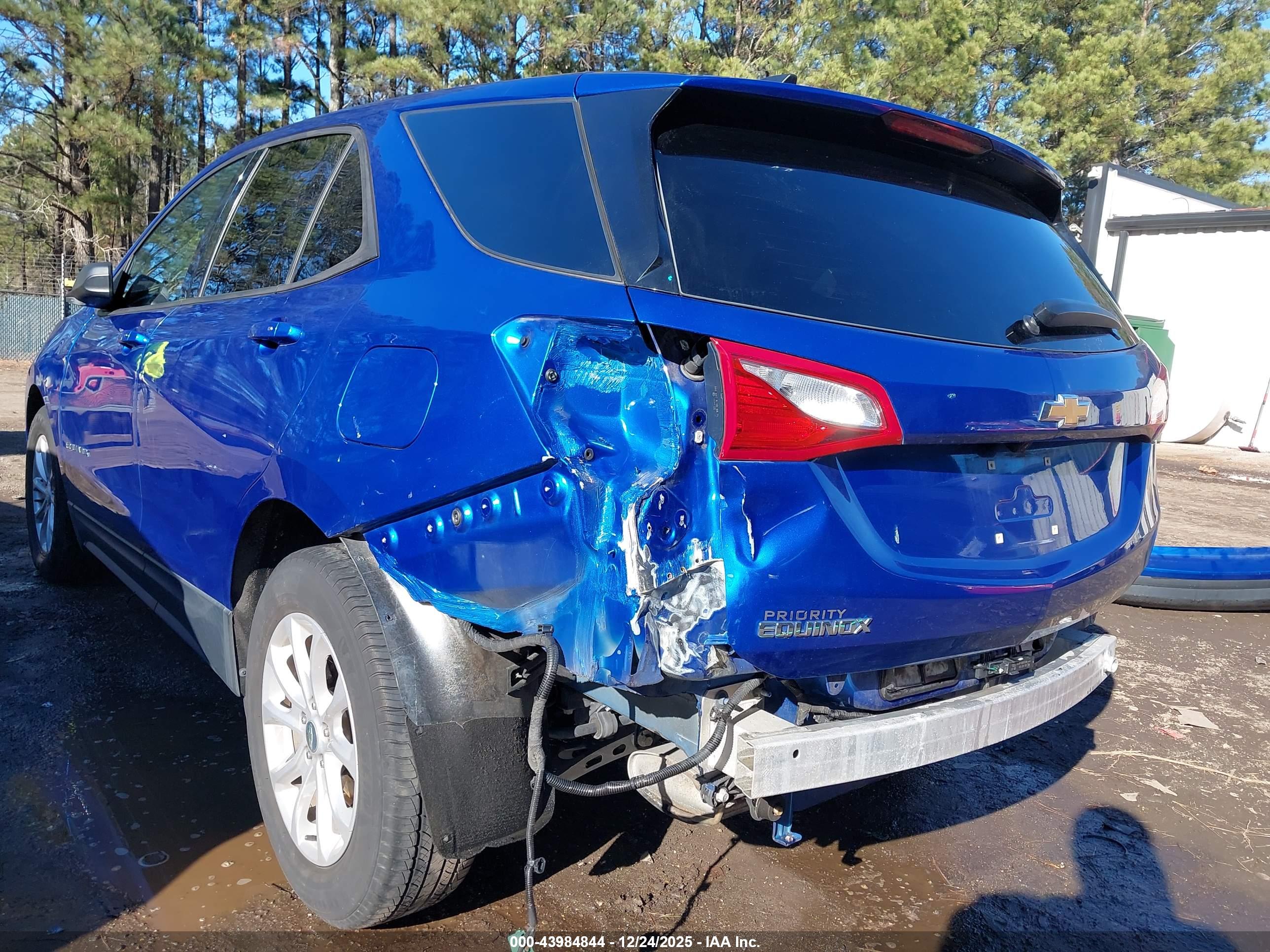 CHEVROLET EQUINOX image 6