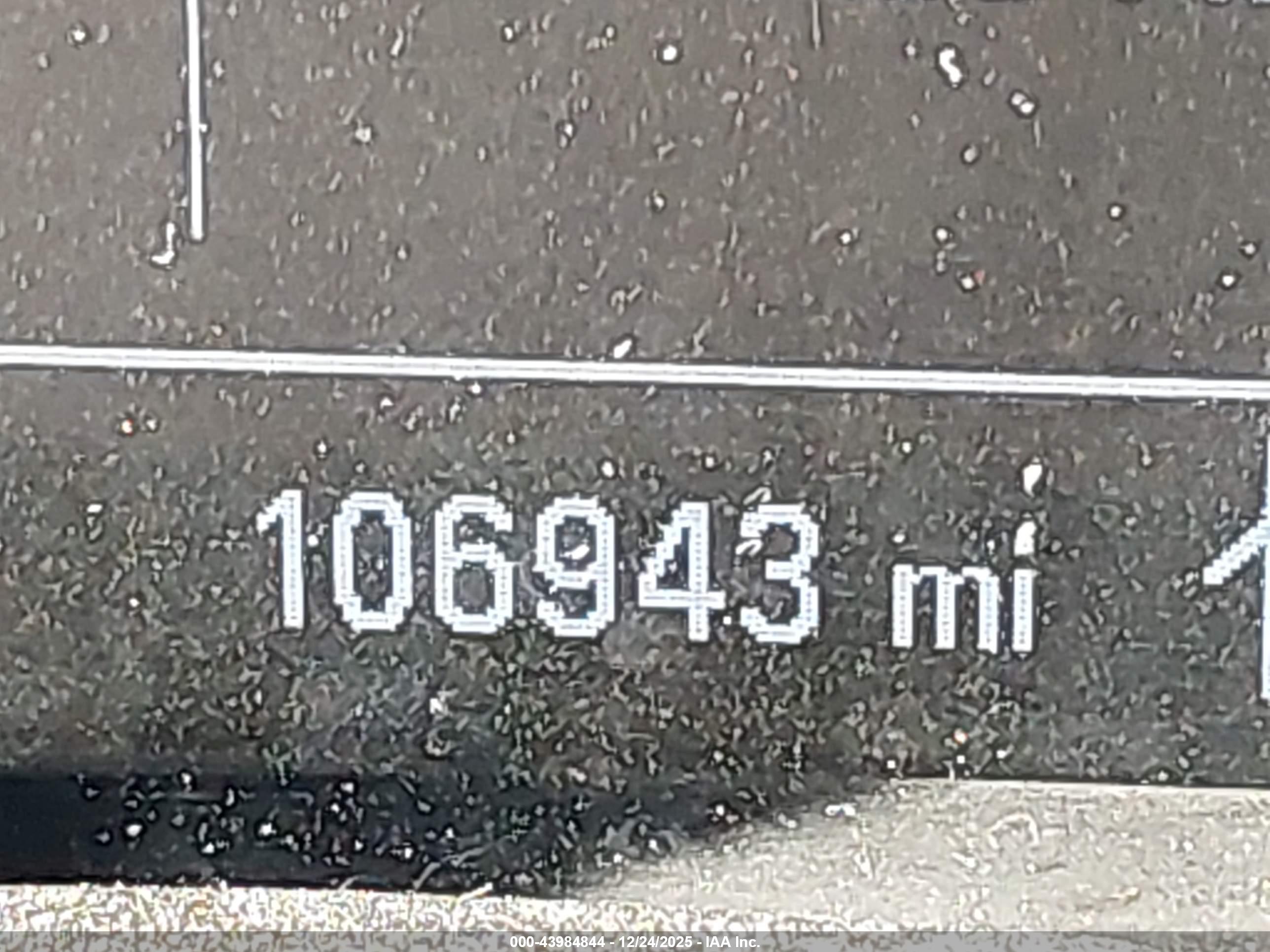 CHEVROLET EQUINOX image 7