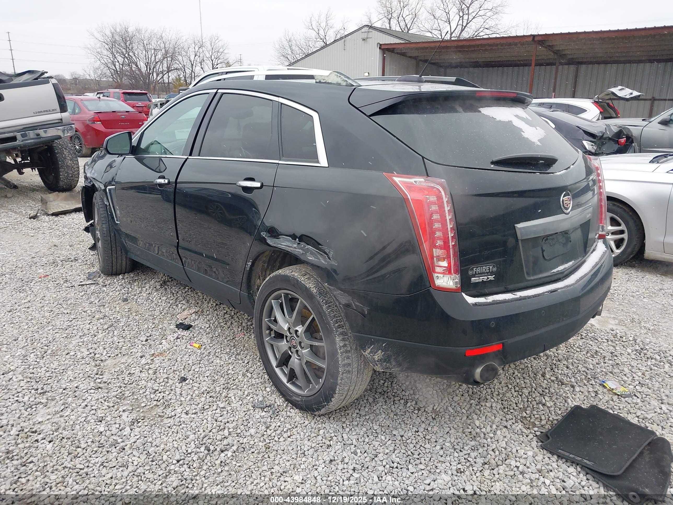 CADILLAC SRX image 3