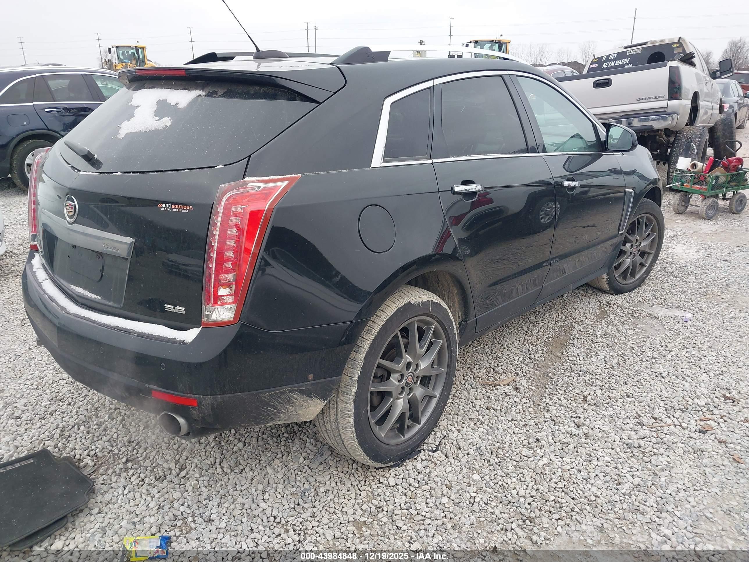 CADILLAC SRX image 4