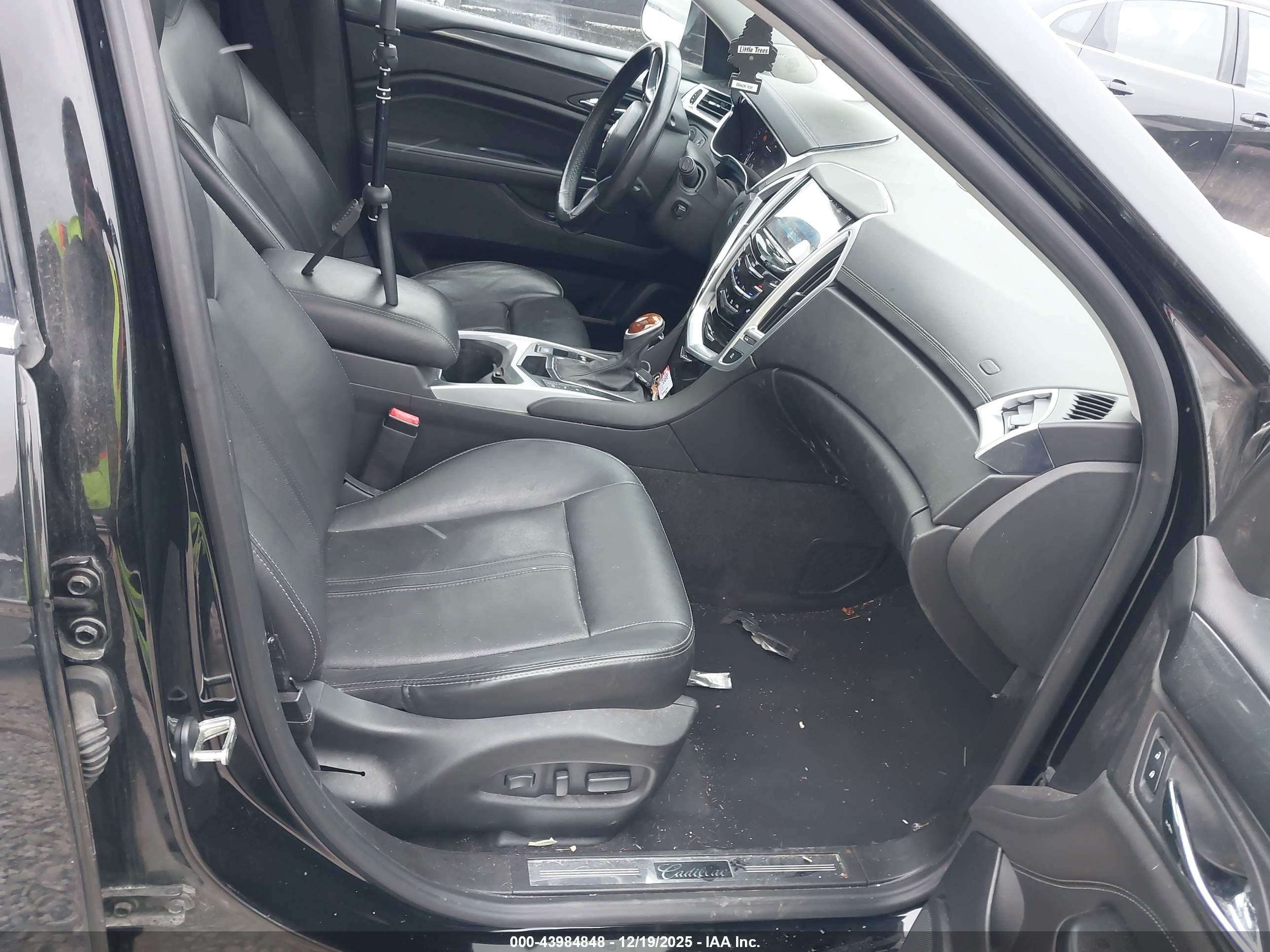 CADILLAC SRX image 5
