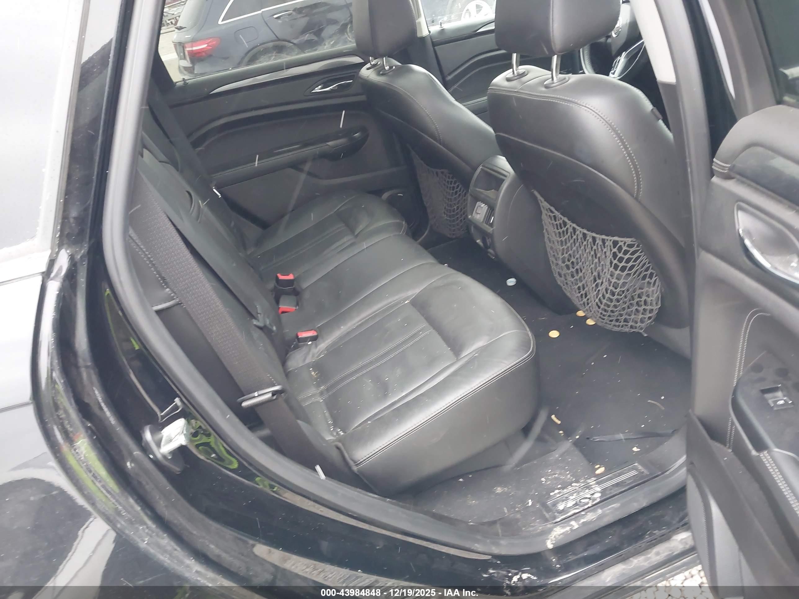 CADILLAC SRX image 8