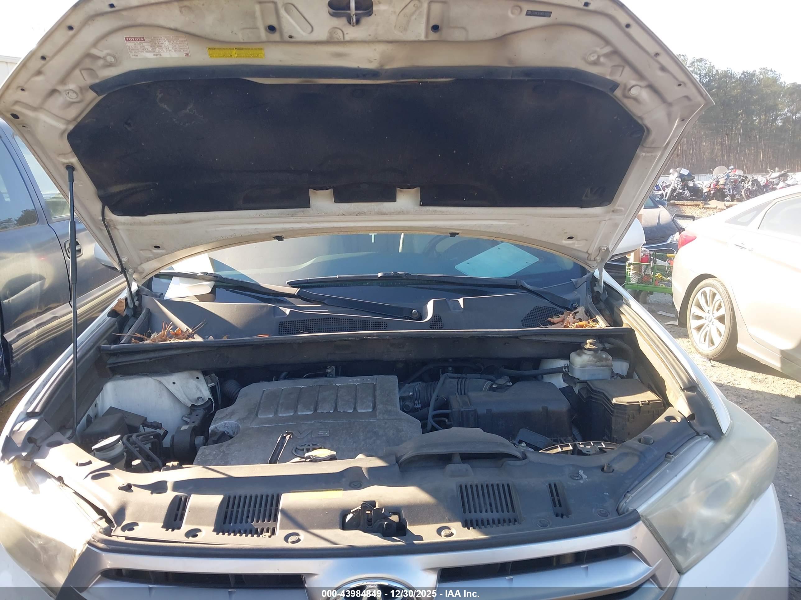 TOYOTA HIGHLANDER image 10
