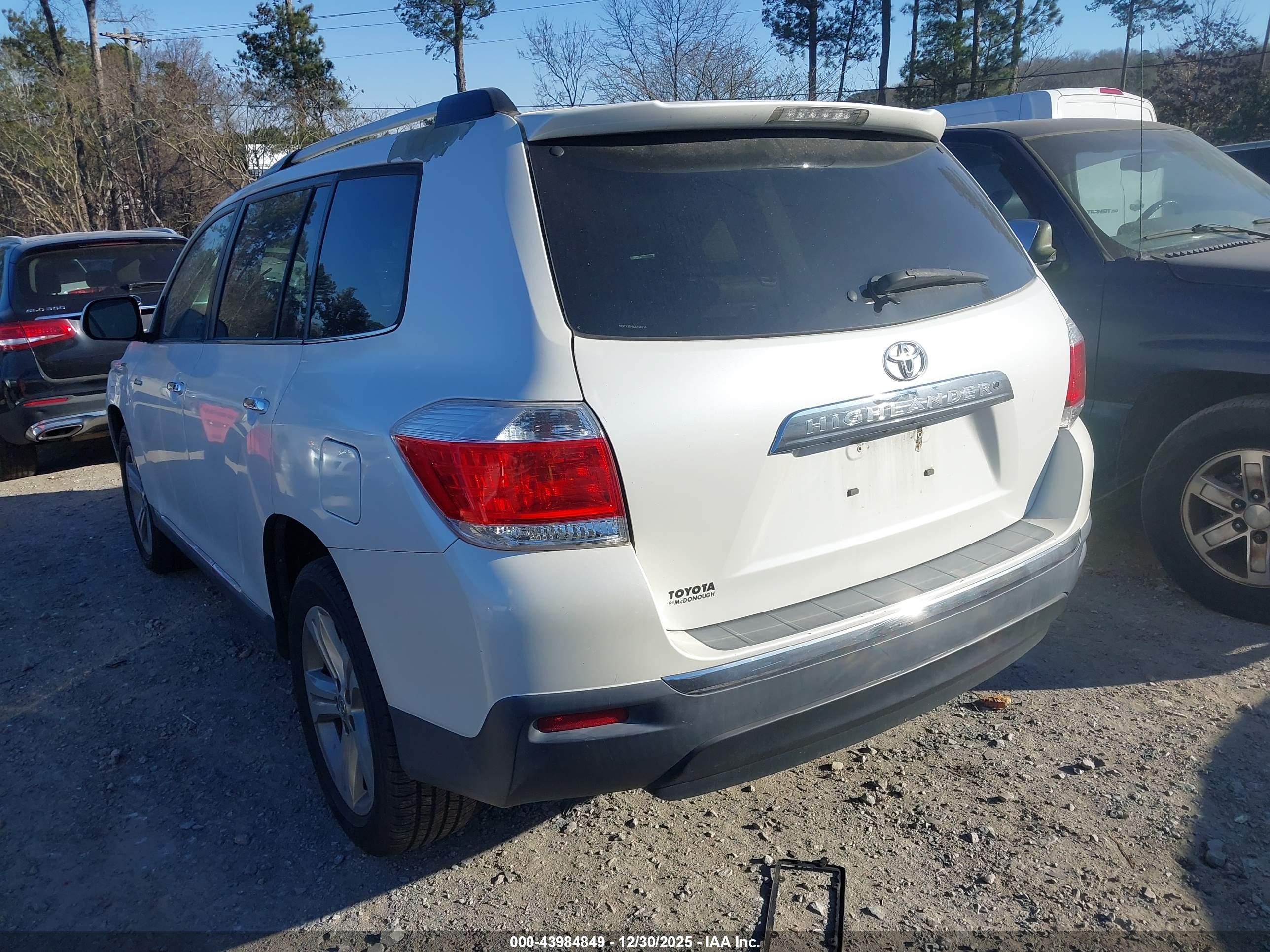 TOYOTA HIGHLANDER image 3