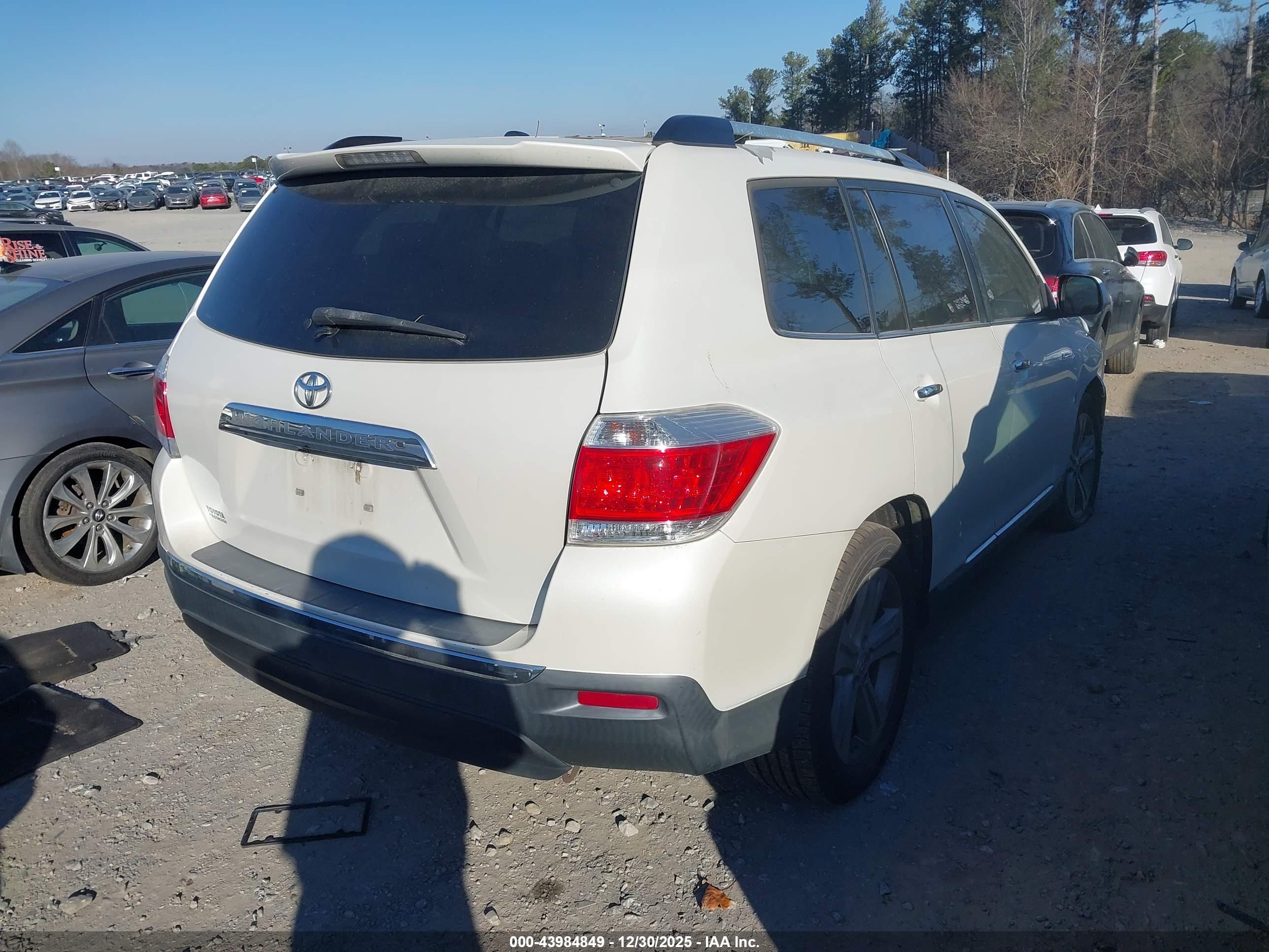TOYOTA HIGHLANDER image 4