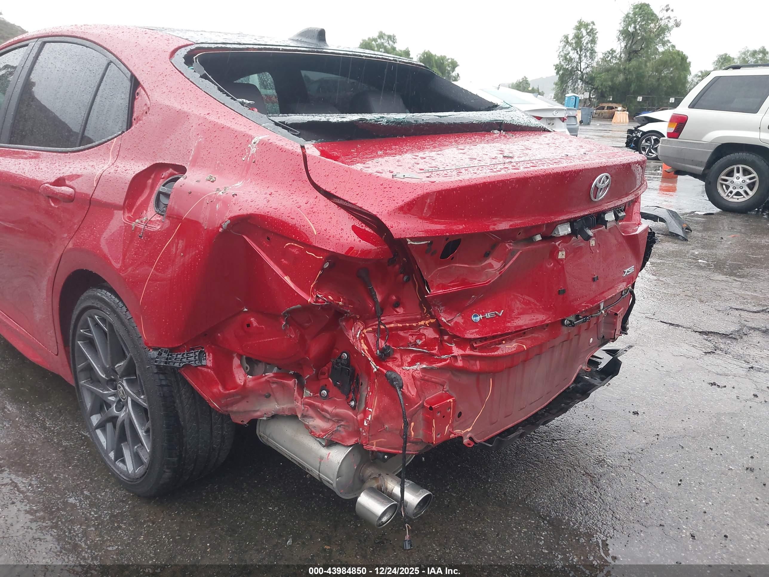 TOYOTA CAMRY image 6