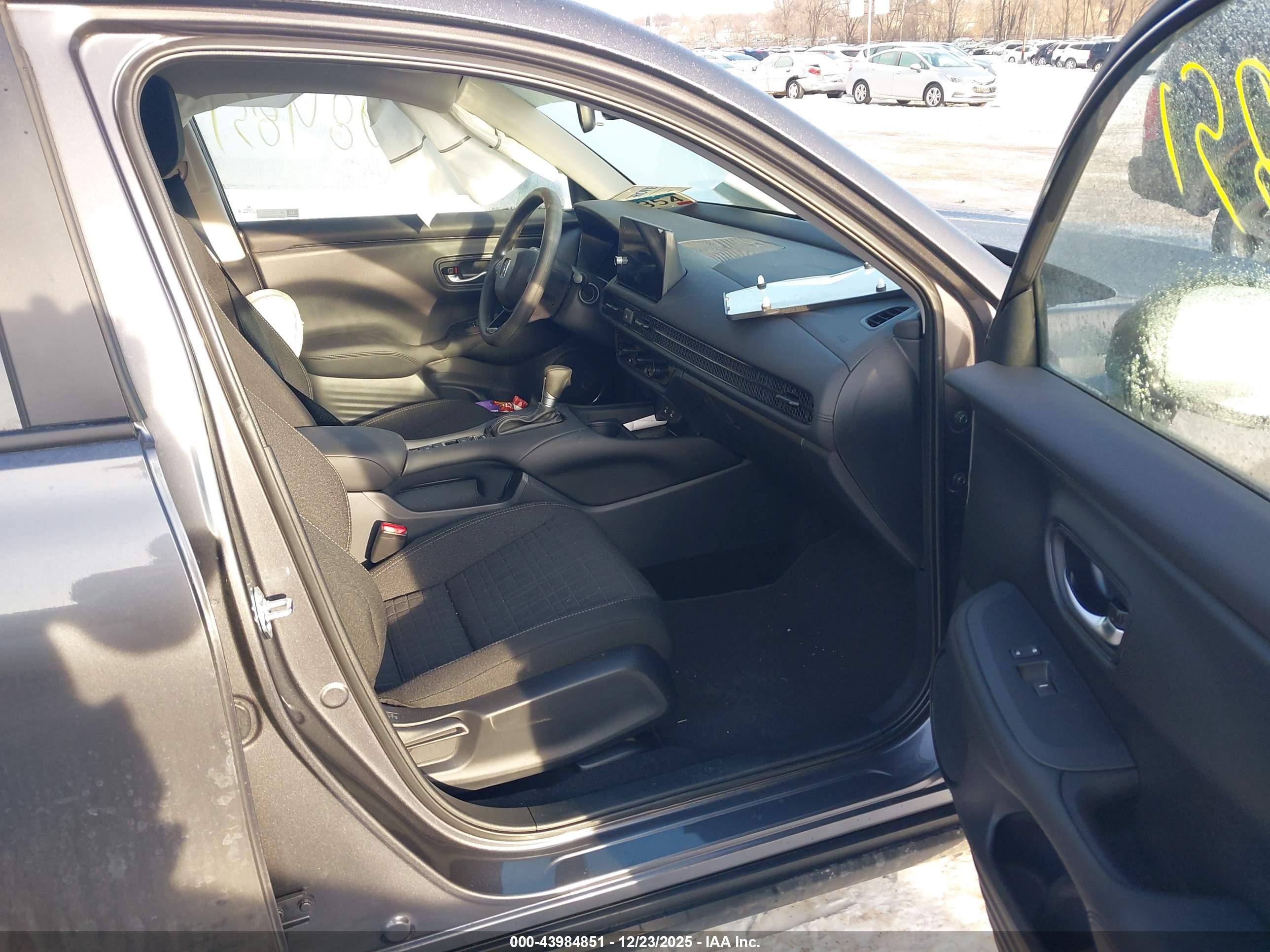 HONDA HR-V image 5